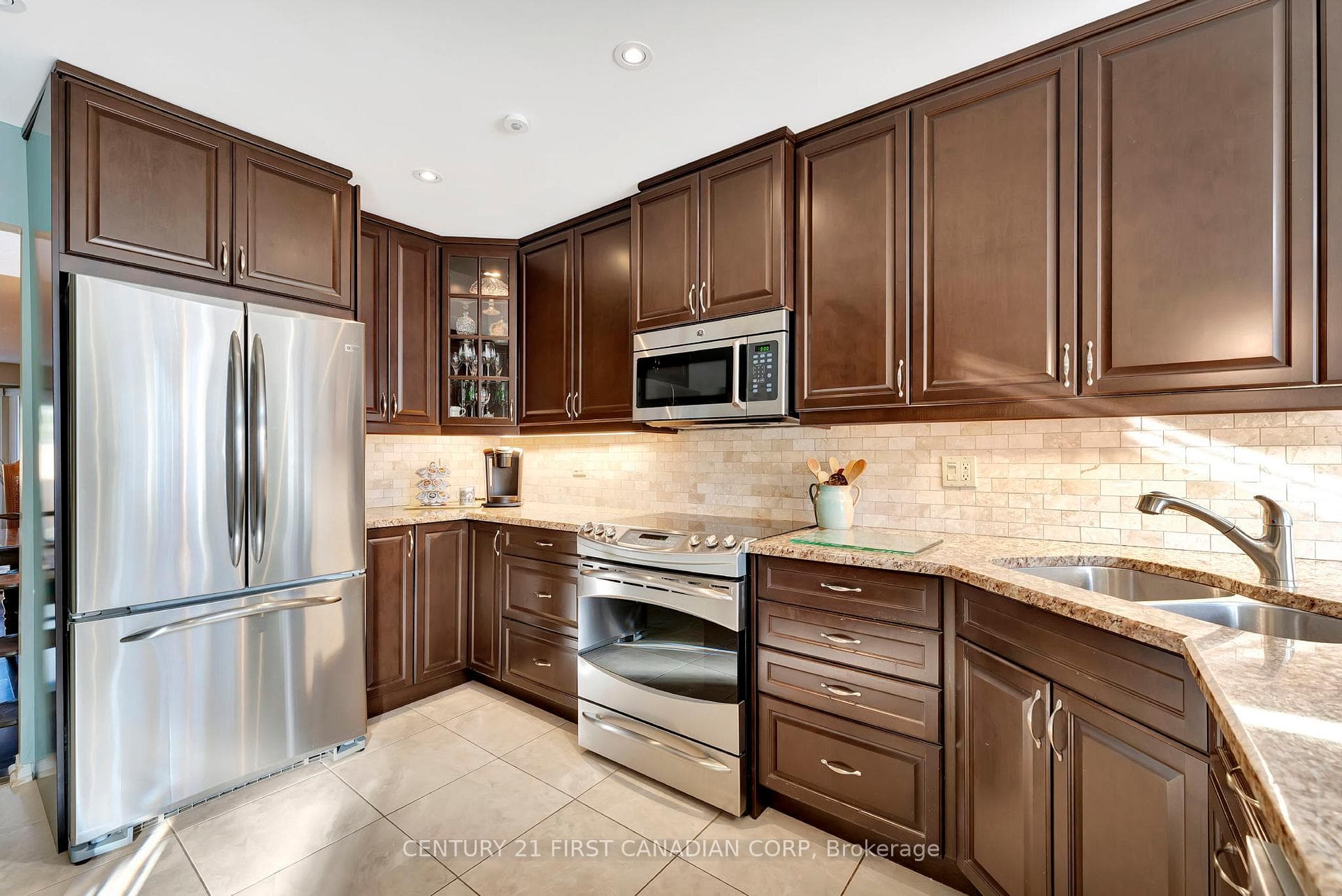 5255 Lakeshore Road Unit 6 photo 10