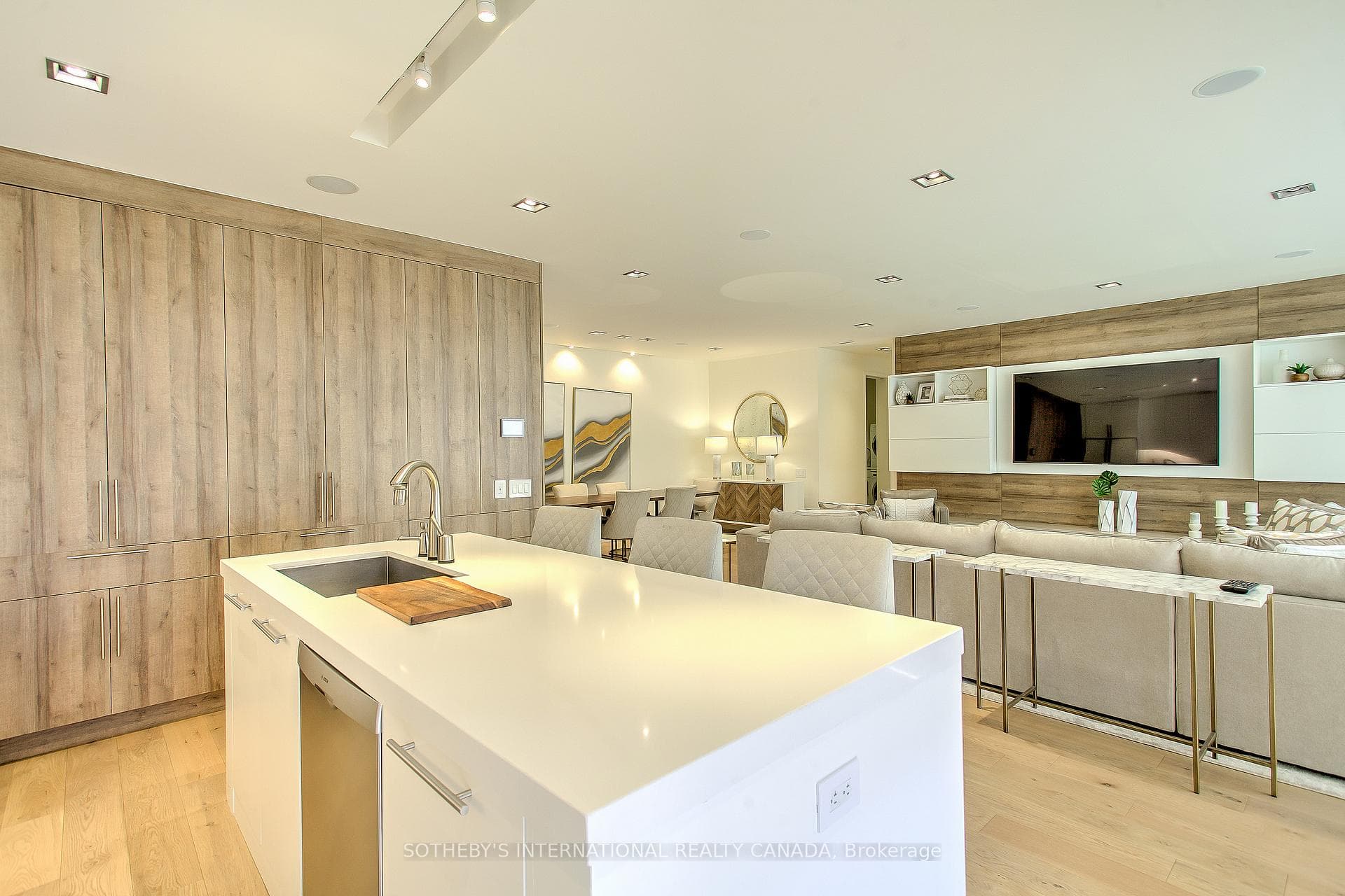 20 Blue Jays Way Unit 2101 photo 11