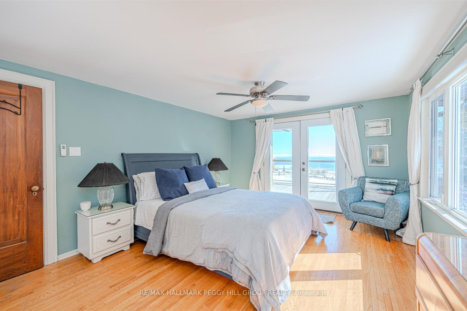 985 Lakeshore Road photo 11
