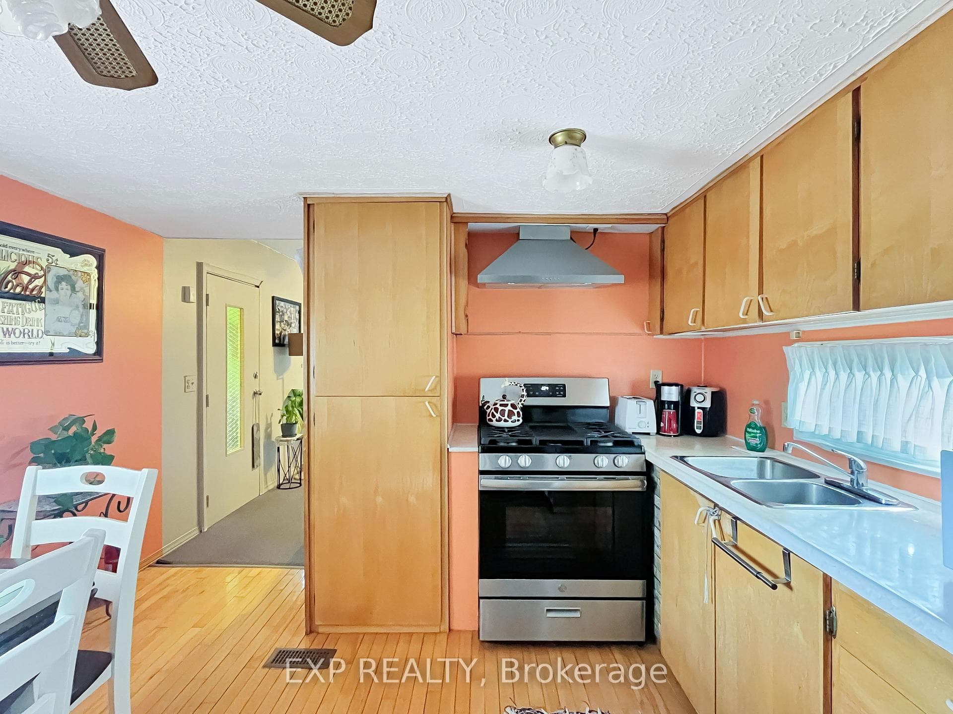 2155 Tollgate Road Unit 14 photo 5
