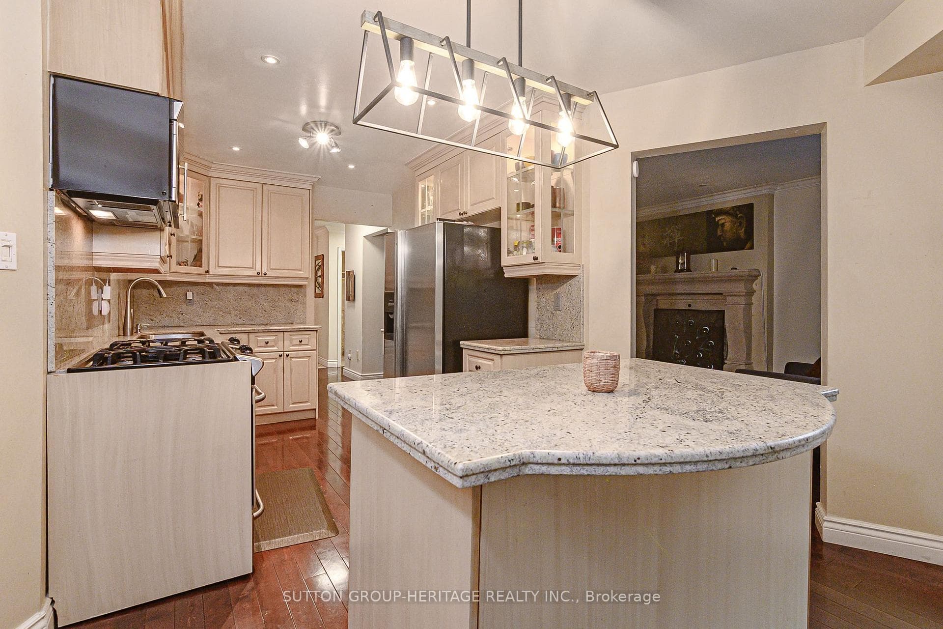 Kitchen With Island