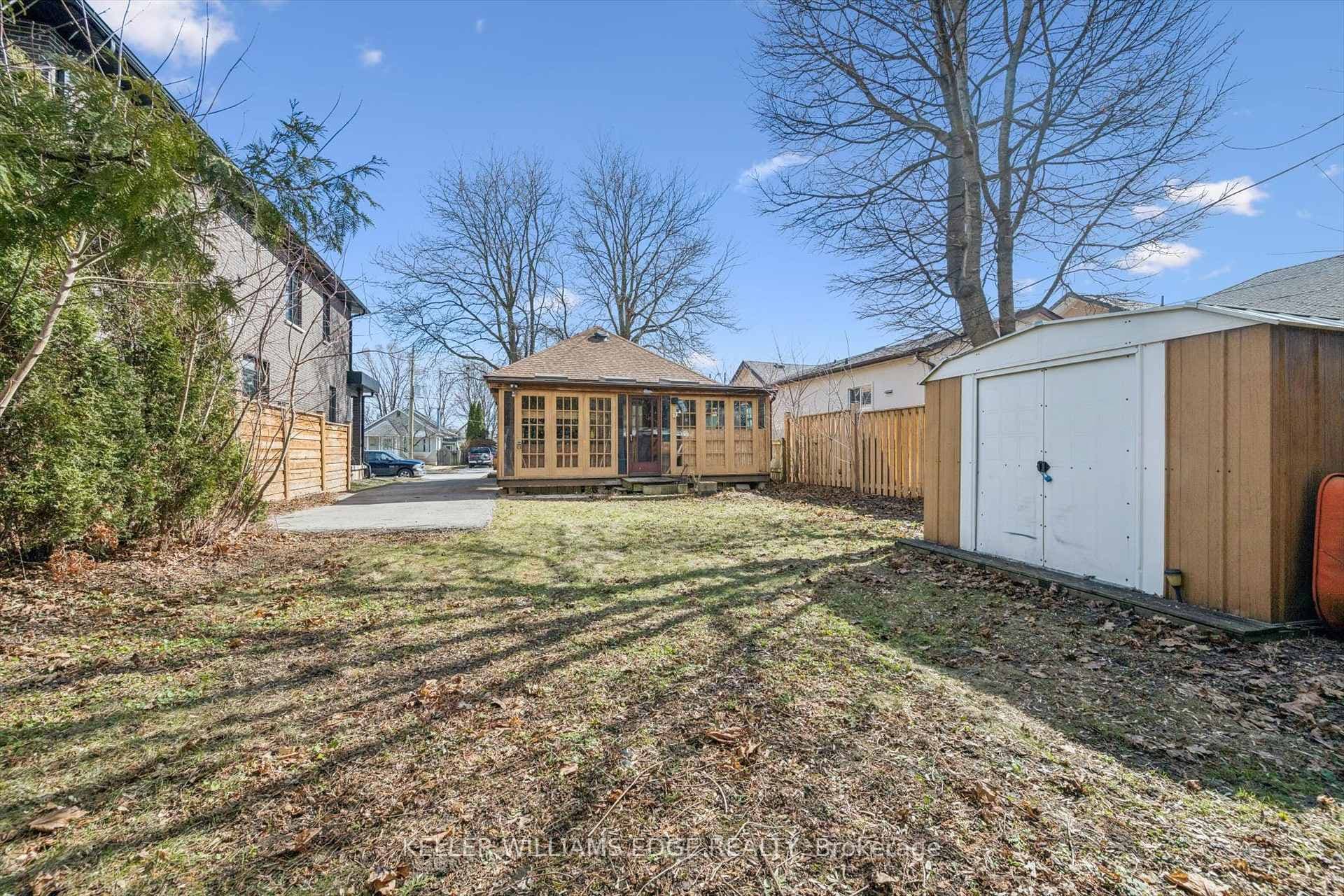 139 Stewart Street photo 30