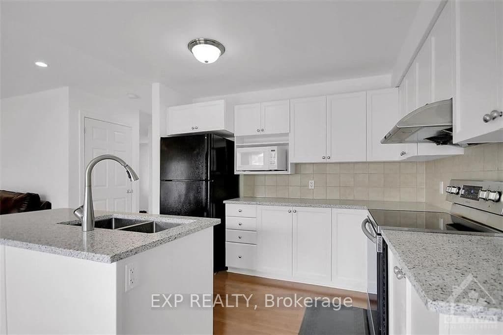 484 PAUL METIVIER Drive photo 4