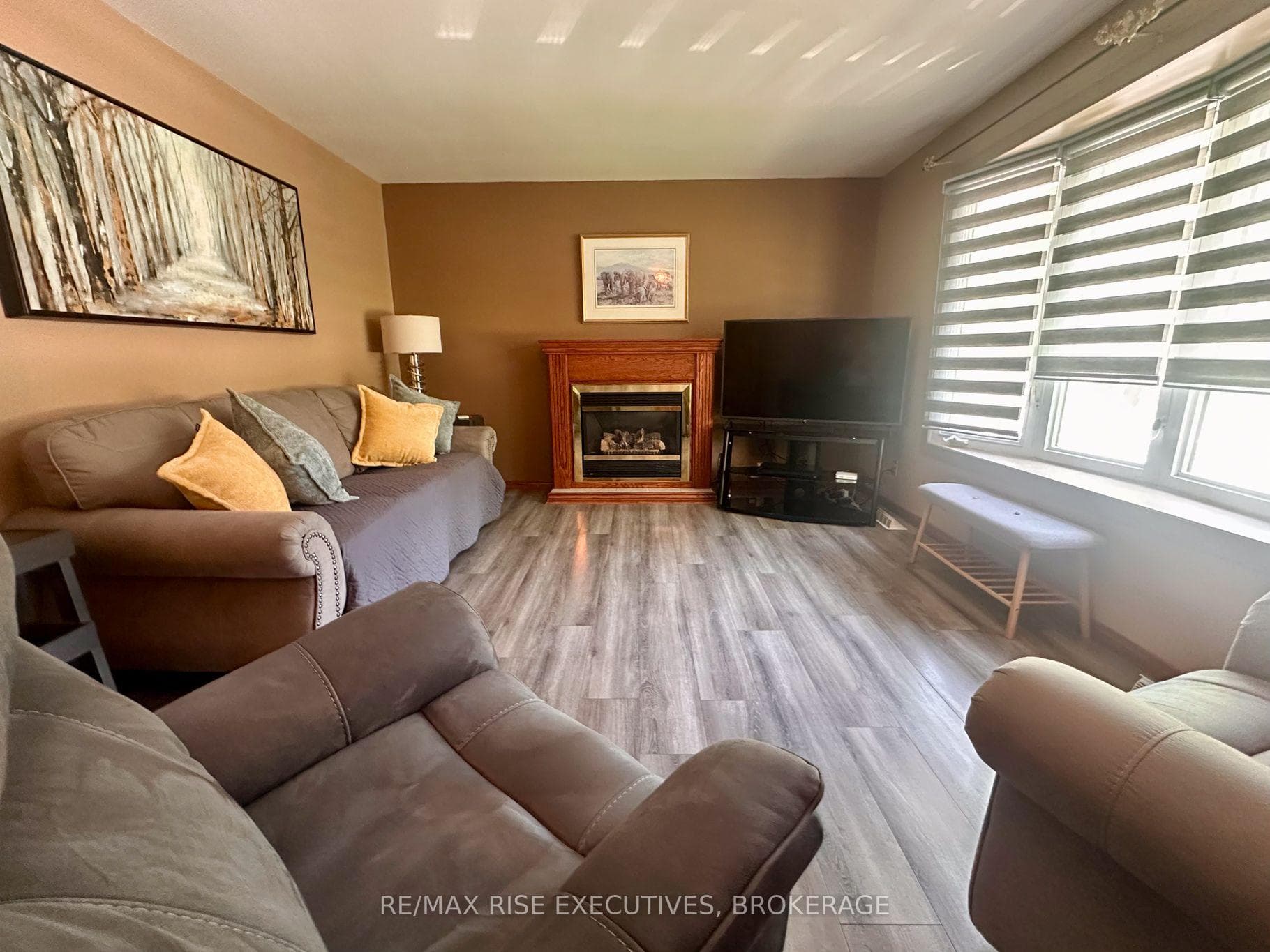 214 Amherst Drive photo 4