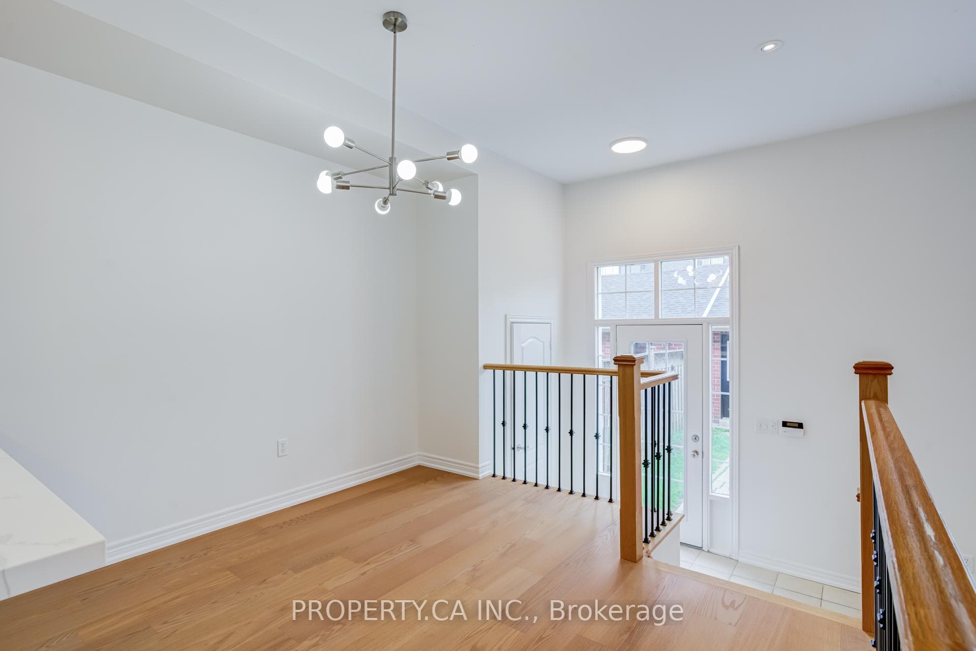 3347 Eglinton Avenue photo 11
