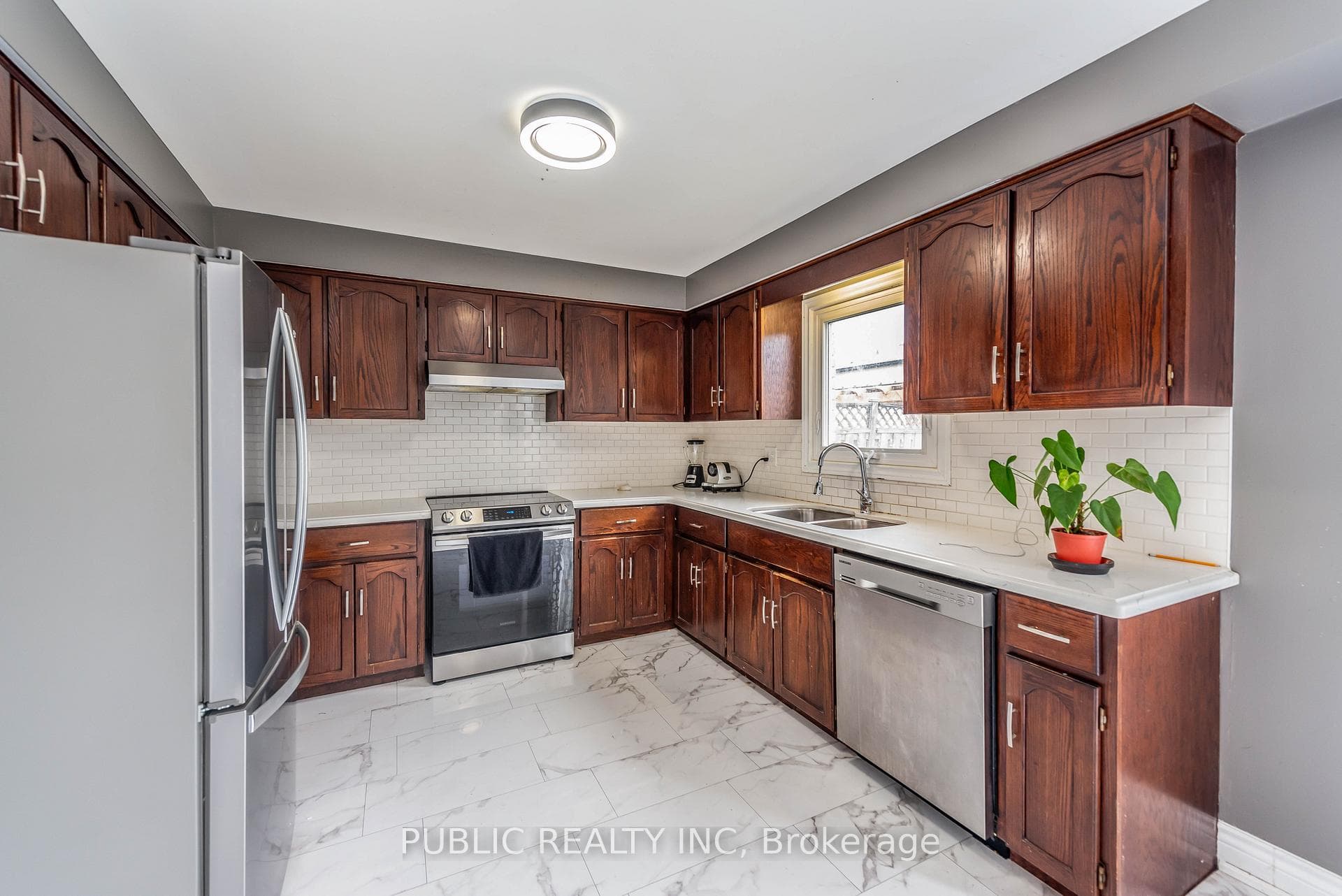66 Valera Drive photo 9