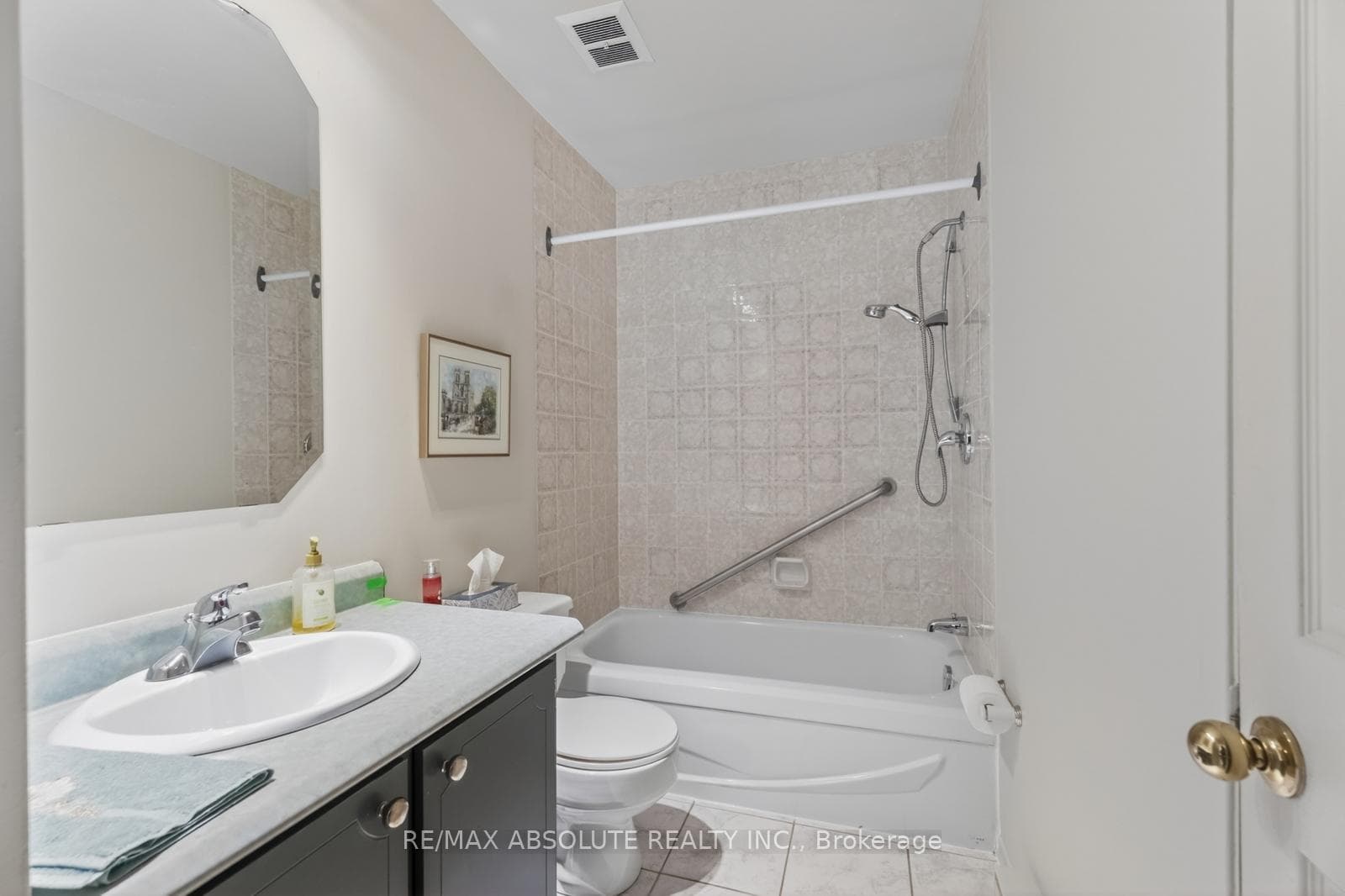 244 & 246 Emond Street photo 14
