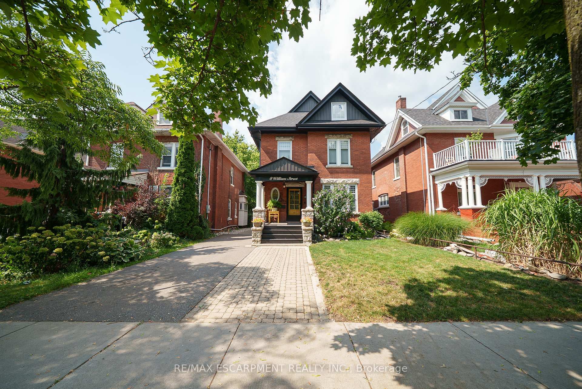 8 William Street photo 2