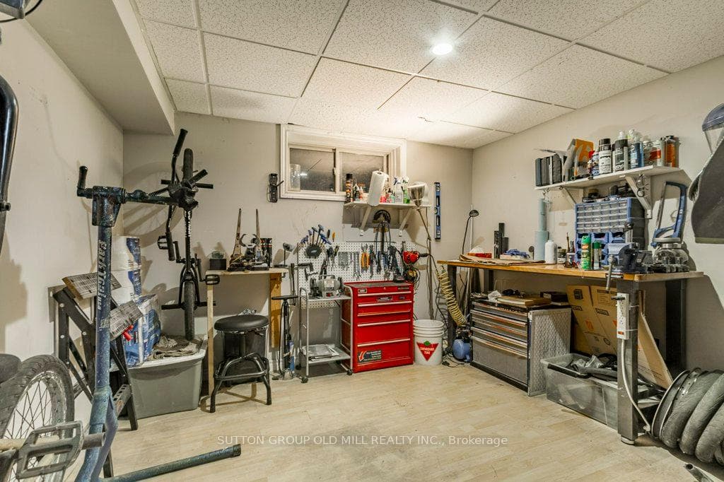 132 Silas Boulevard photo 33