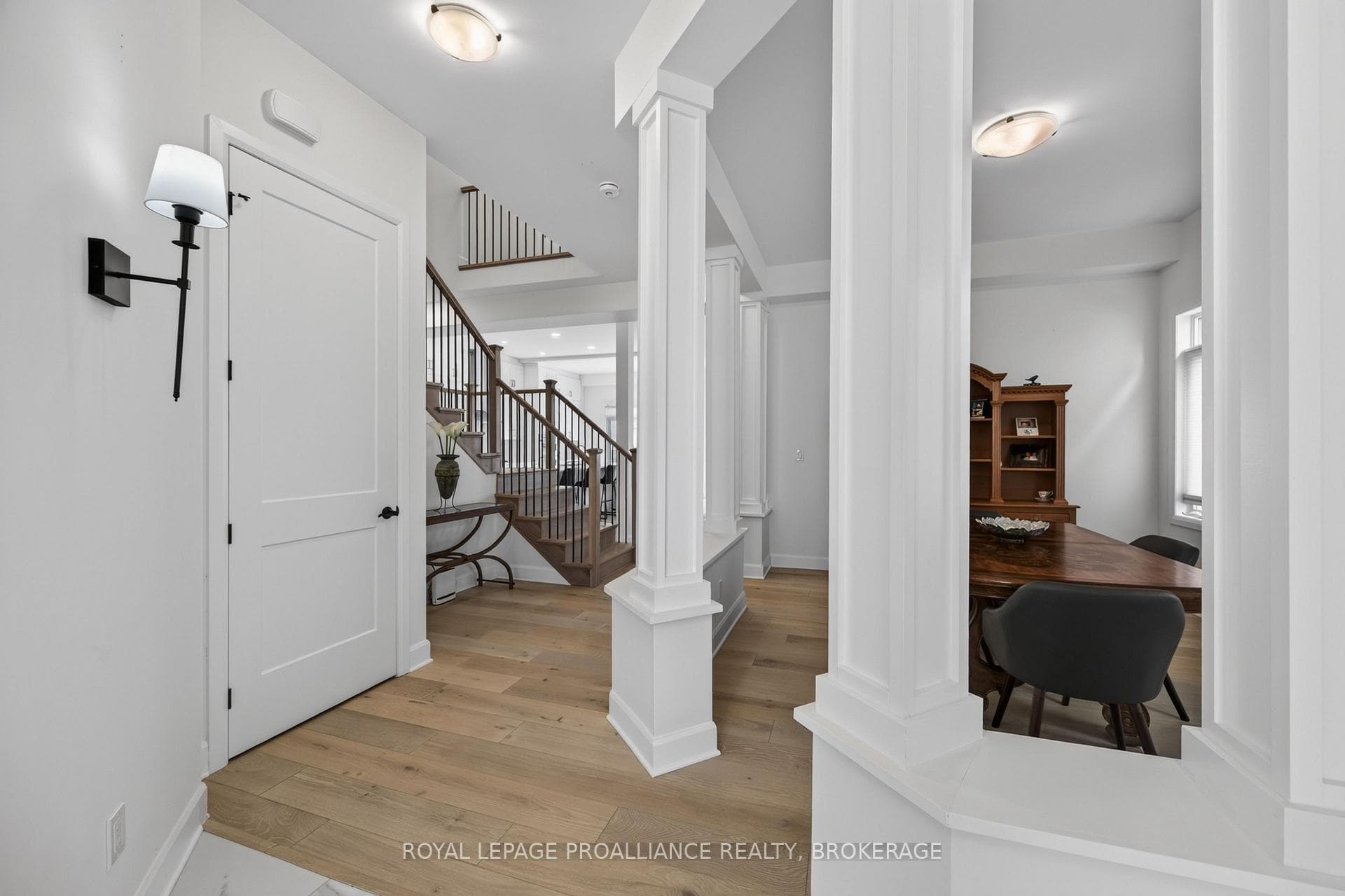 811 Riverview Way photo 9