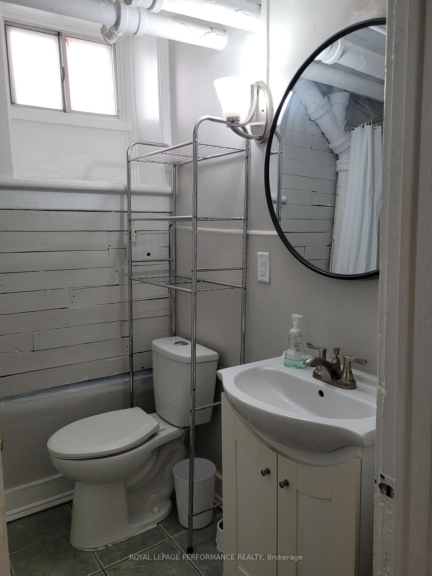 Bathrooom