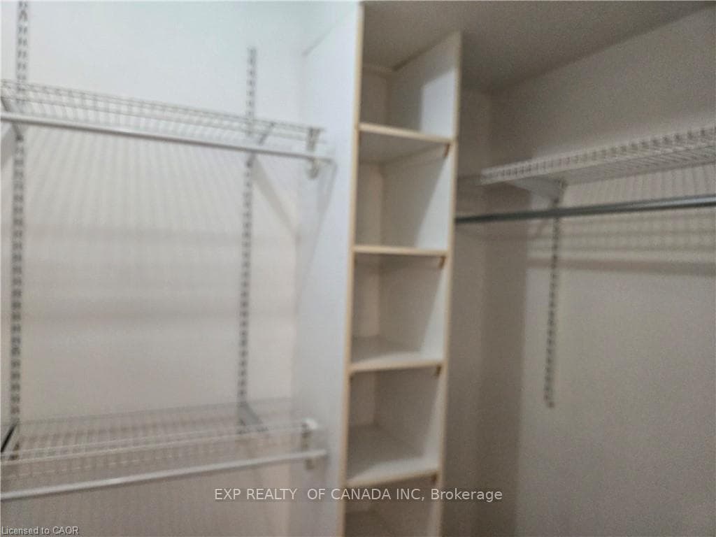 553 OXBOW Crescent photo 14