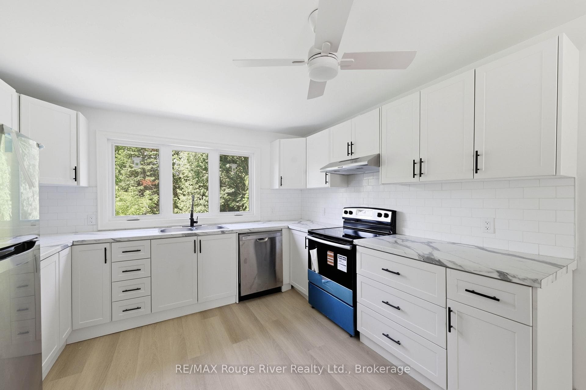 144 Macdonald Avenue Unit Unit A photo 6