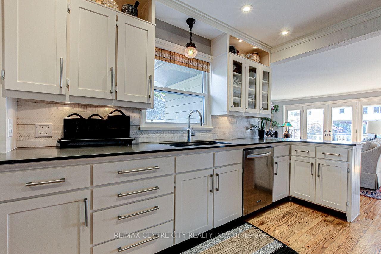 174 Harrison Place photo 16