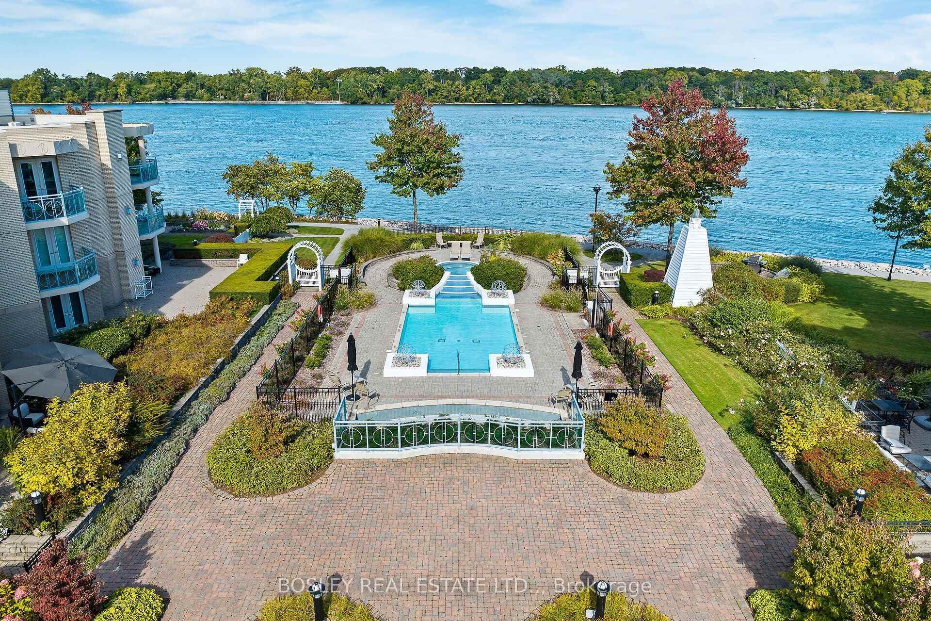 Pool overlooking the Niagara River