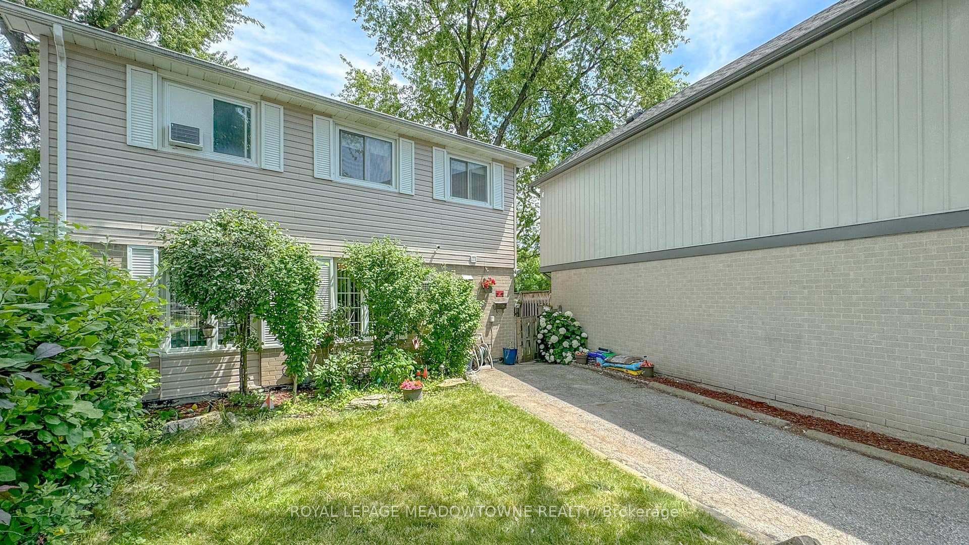 21 Haley Court photo 4