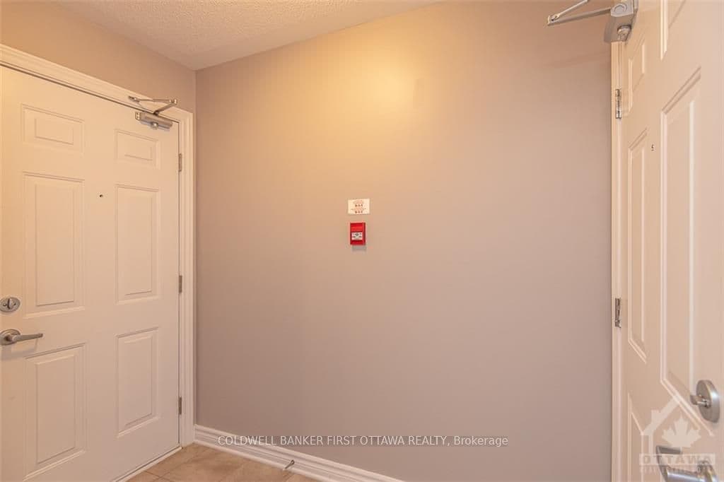 105 BLUESTONE Unit 2 photo 2