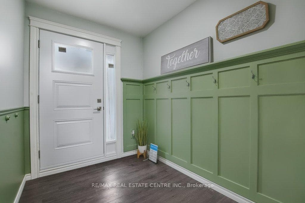 66 Summercrest Drive Unit 3 photo 4