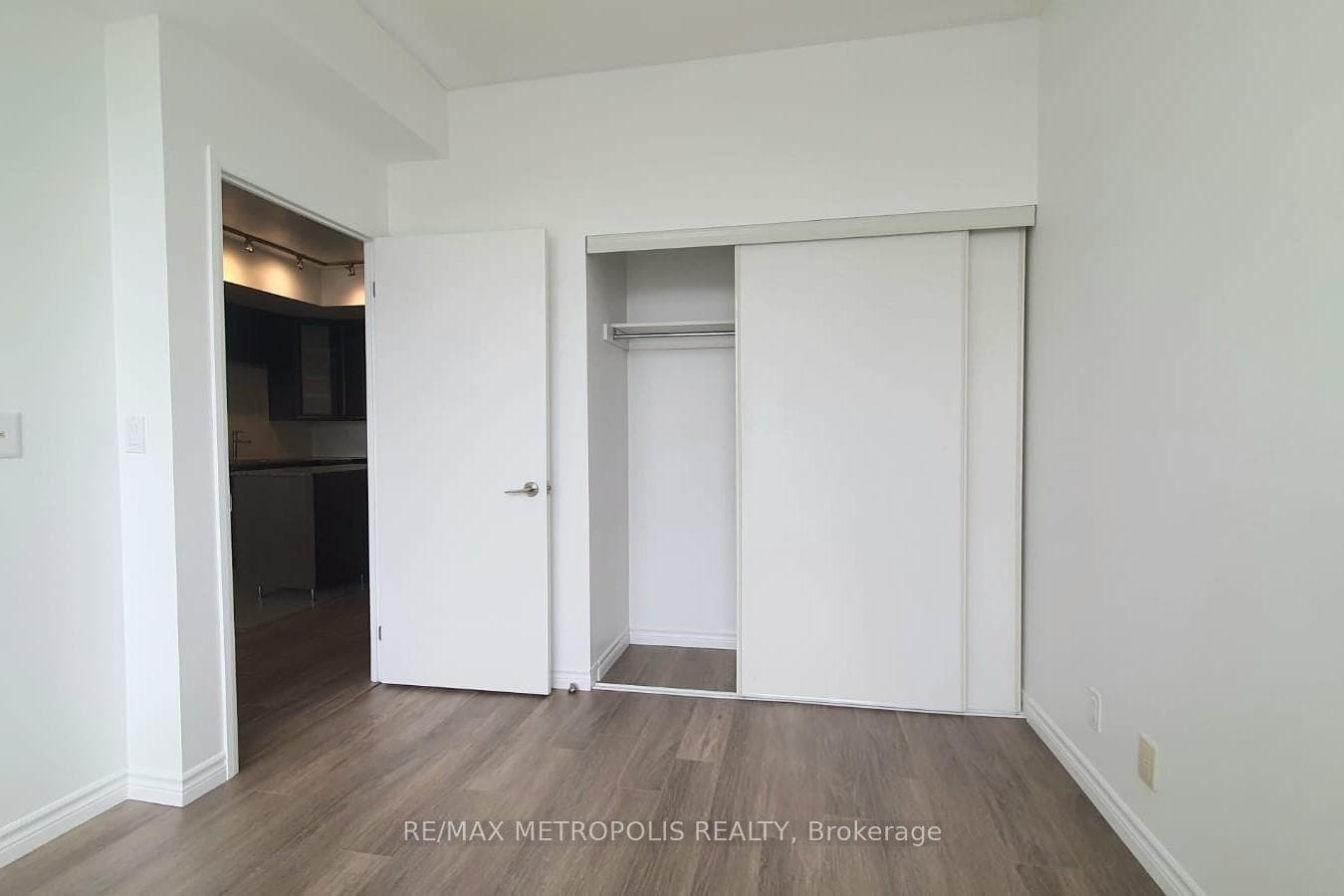 500 Sherbourne Street Unit 1811 photo 12