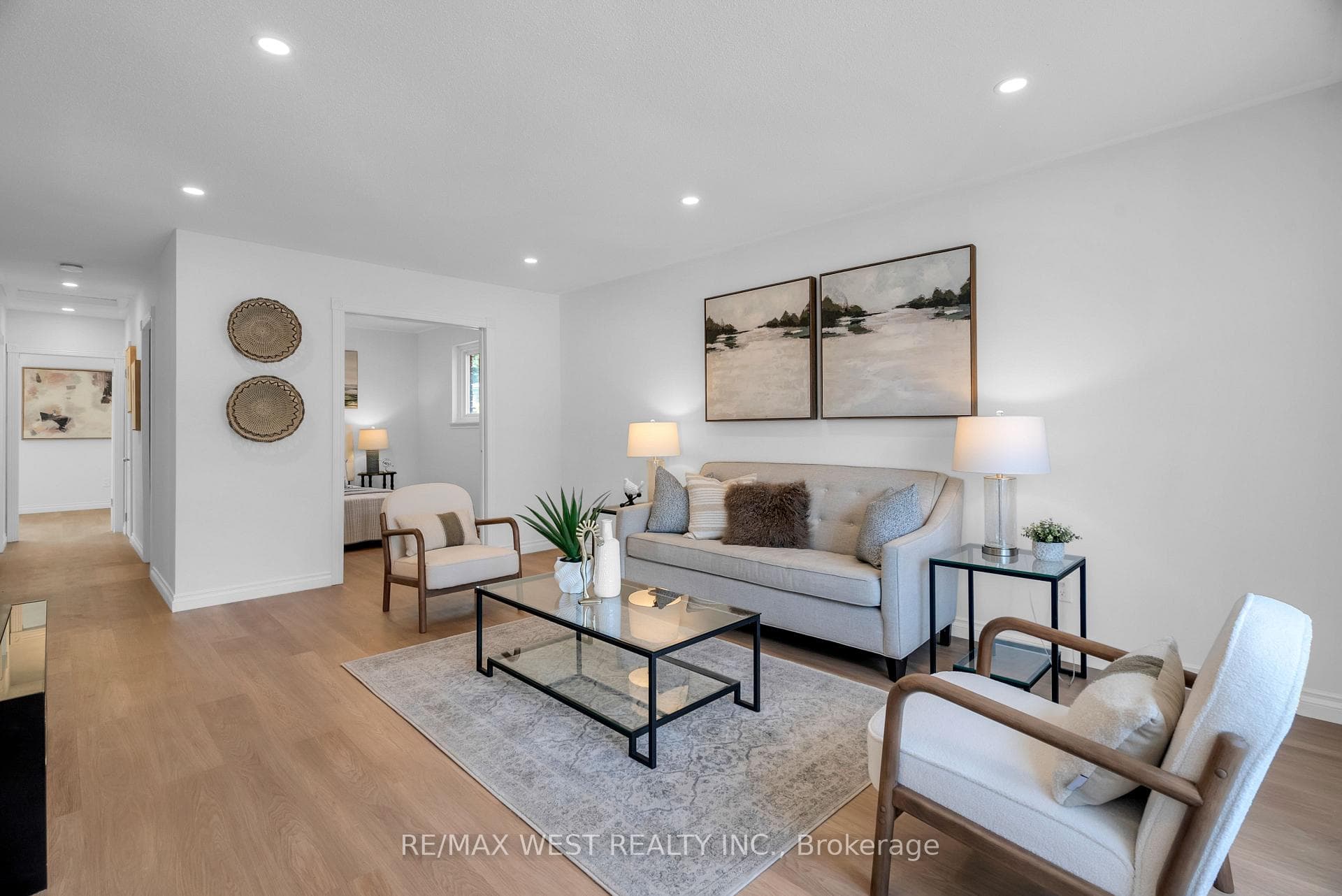 152 Athabasca Street photo 3