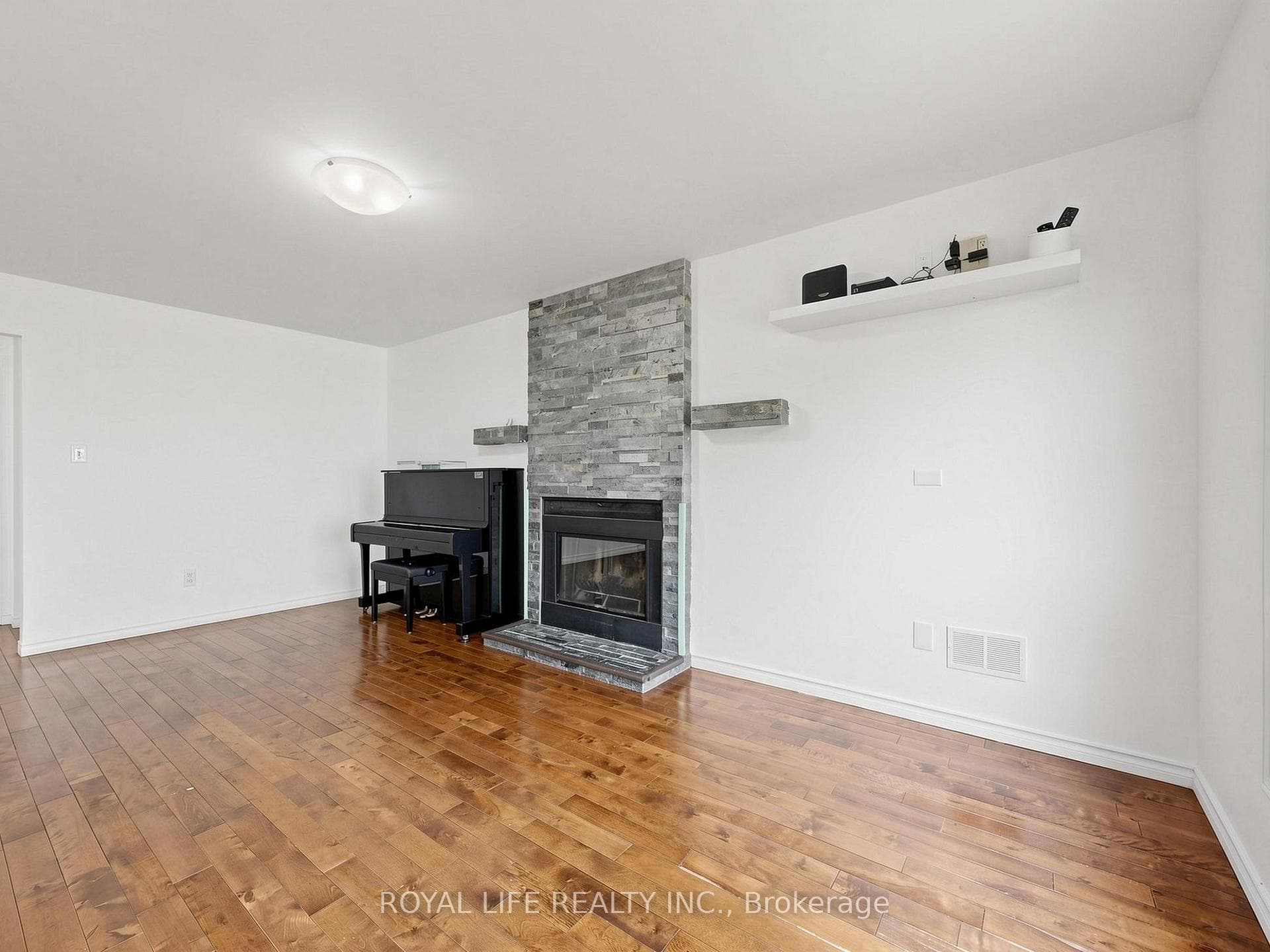 985 Linden Street photo 14