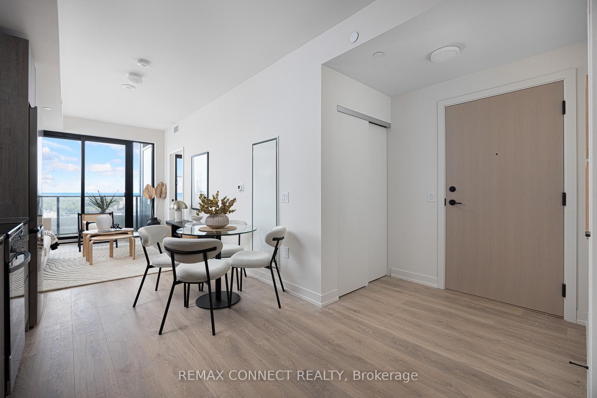 181 Sterling Road Unit 1107 photo 16