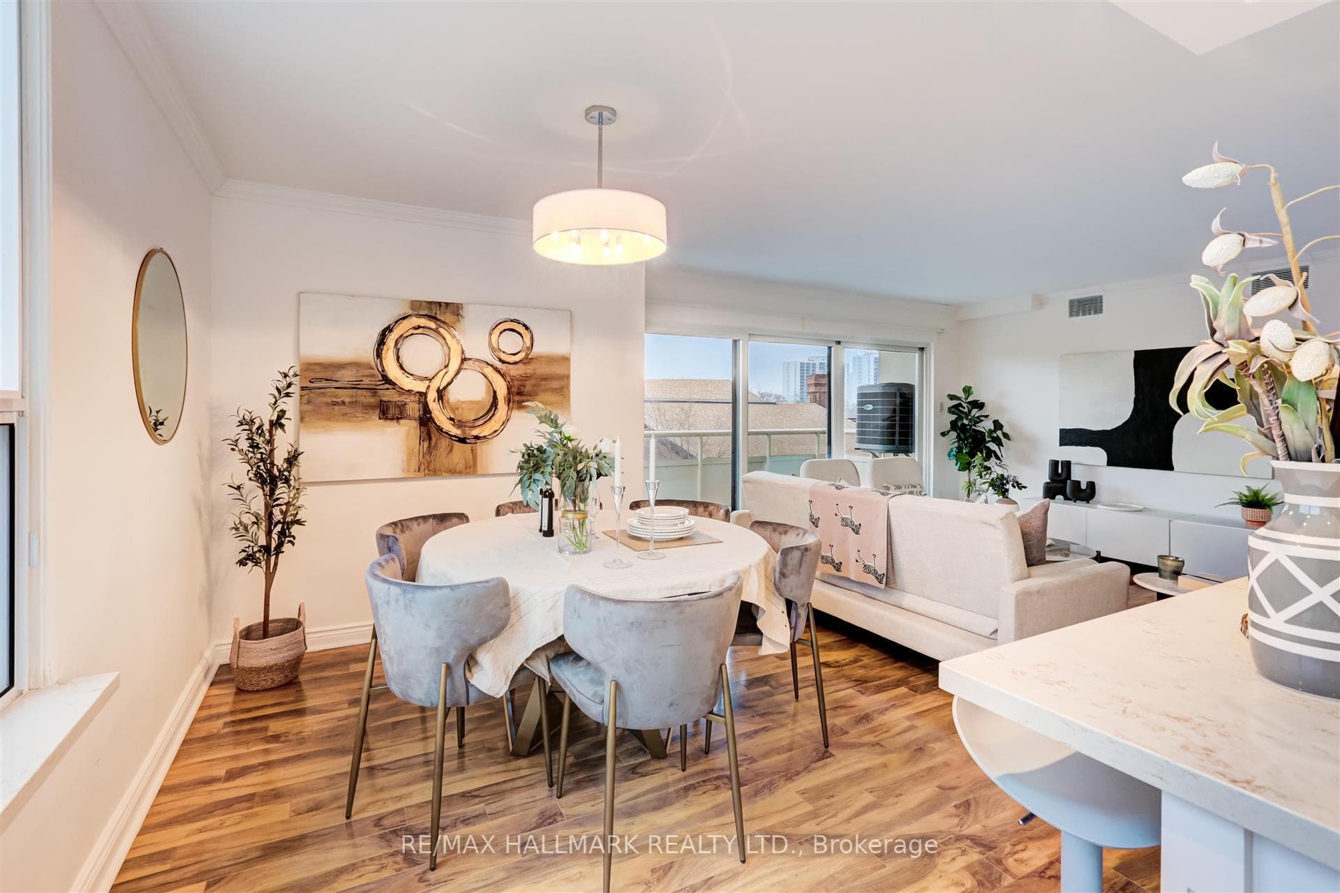 980 Broadview Avenue Unit 508 photo 13