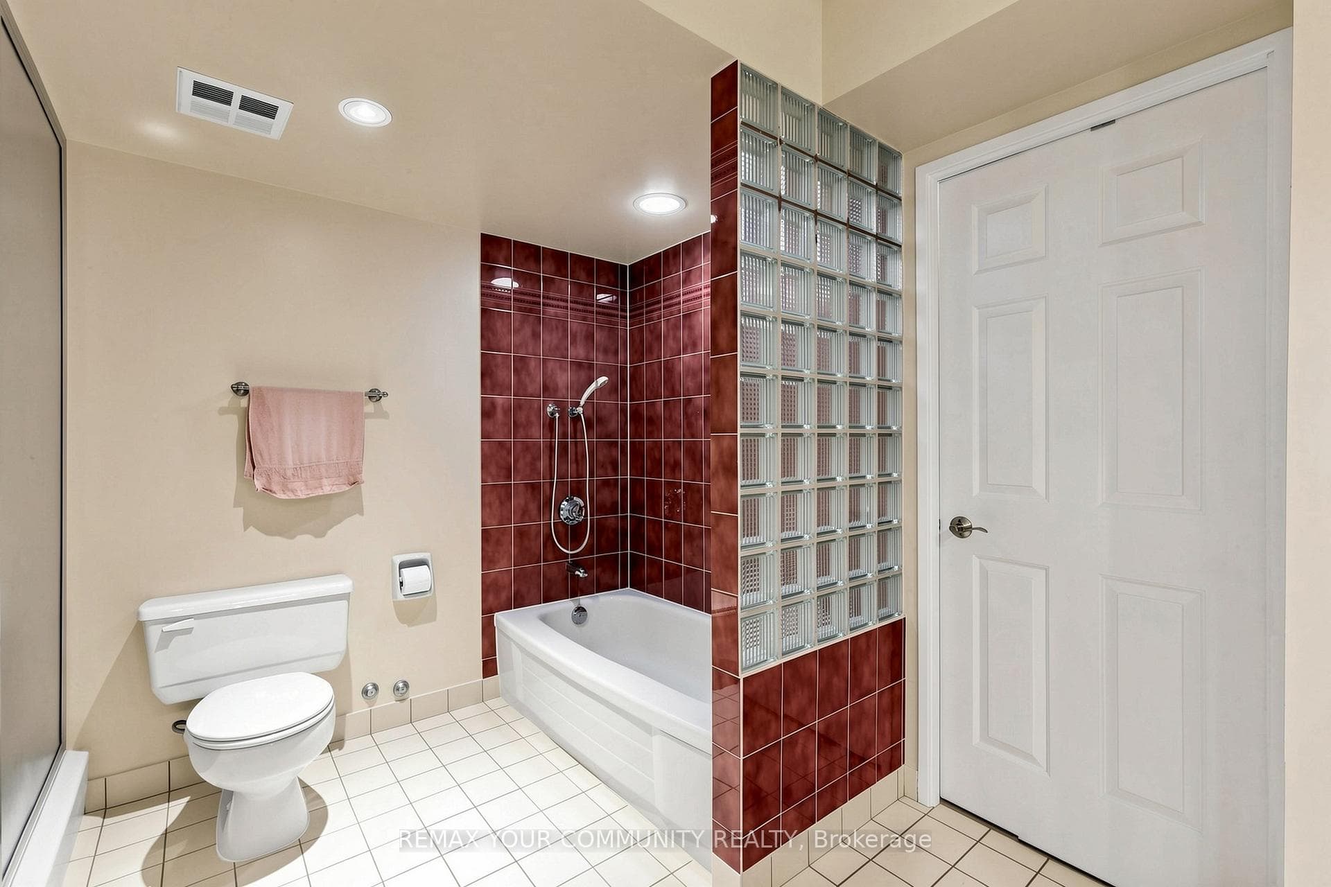 5444 Yonge Street Unit 1609 photo 31