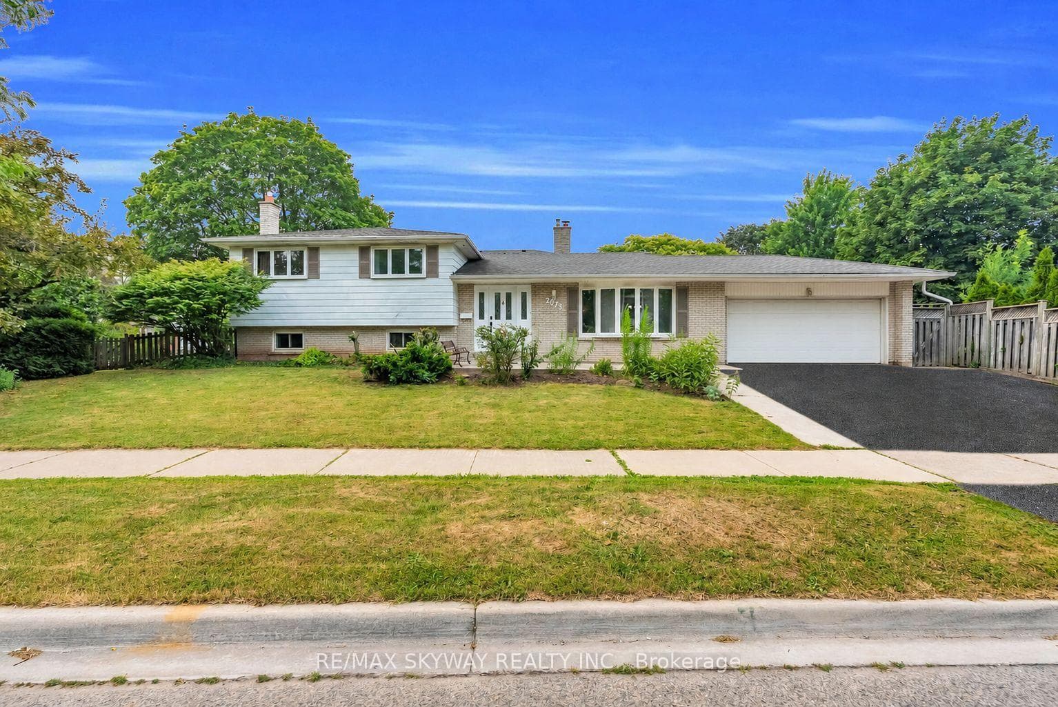 2673 Thorn Lodge Drive photo 1