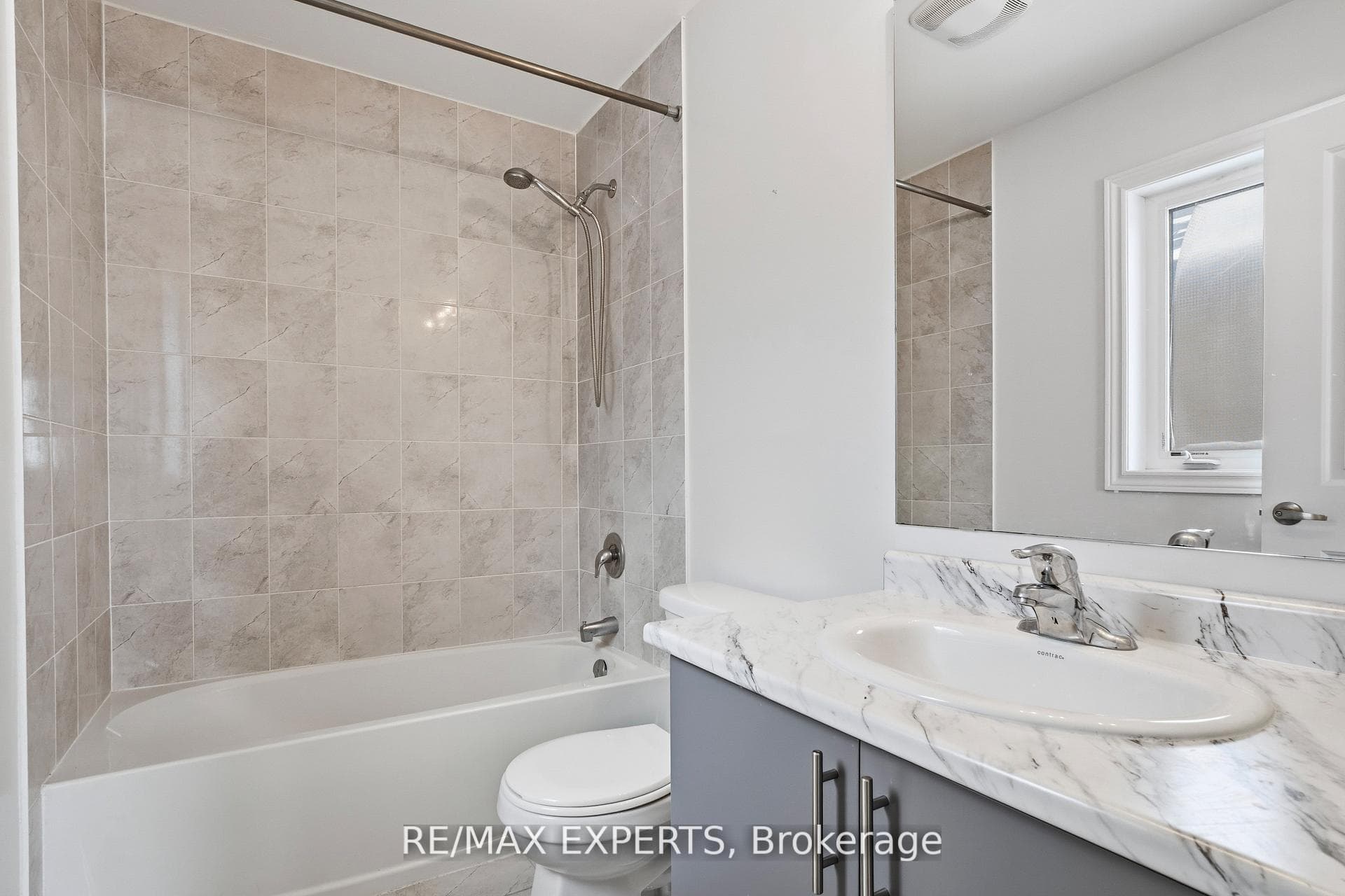 983 Barton Way photo 13