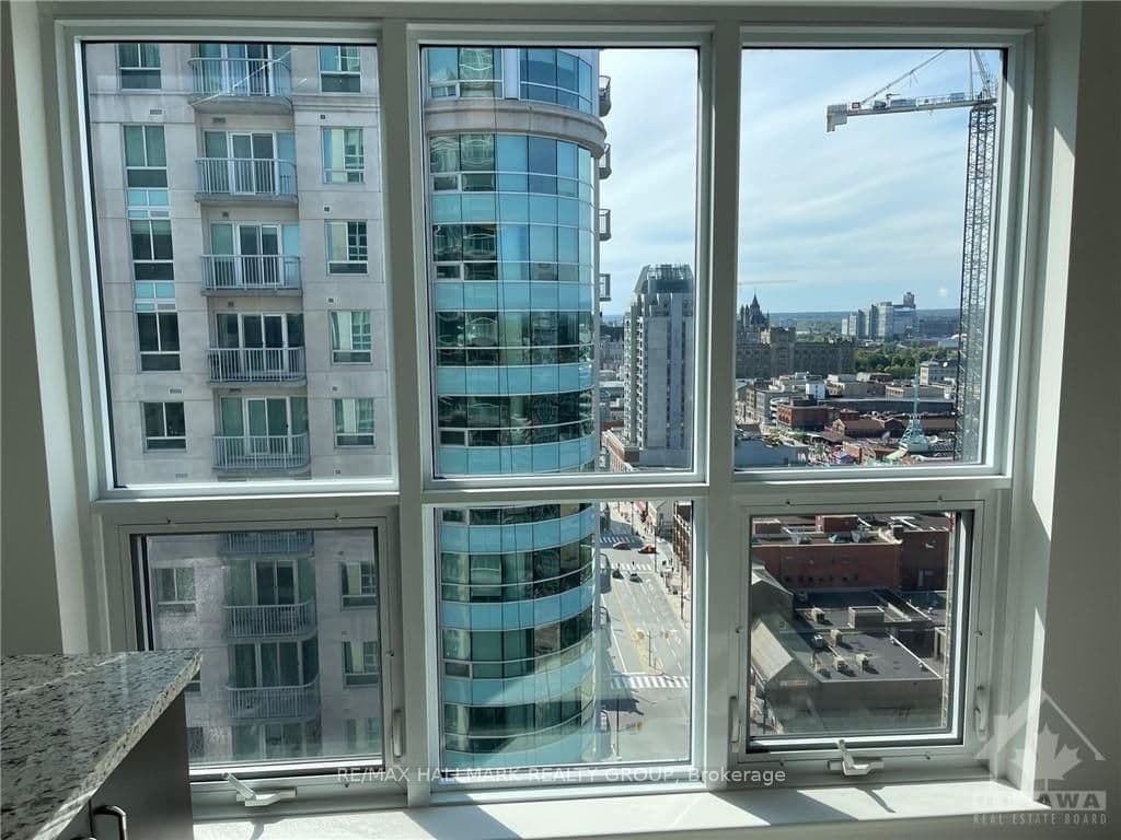 242 RIDEAU Street Unit 2201 photo 7