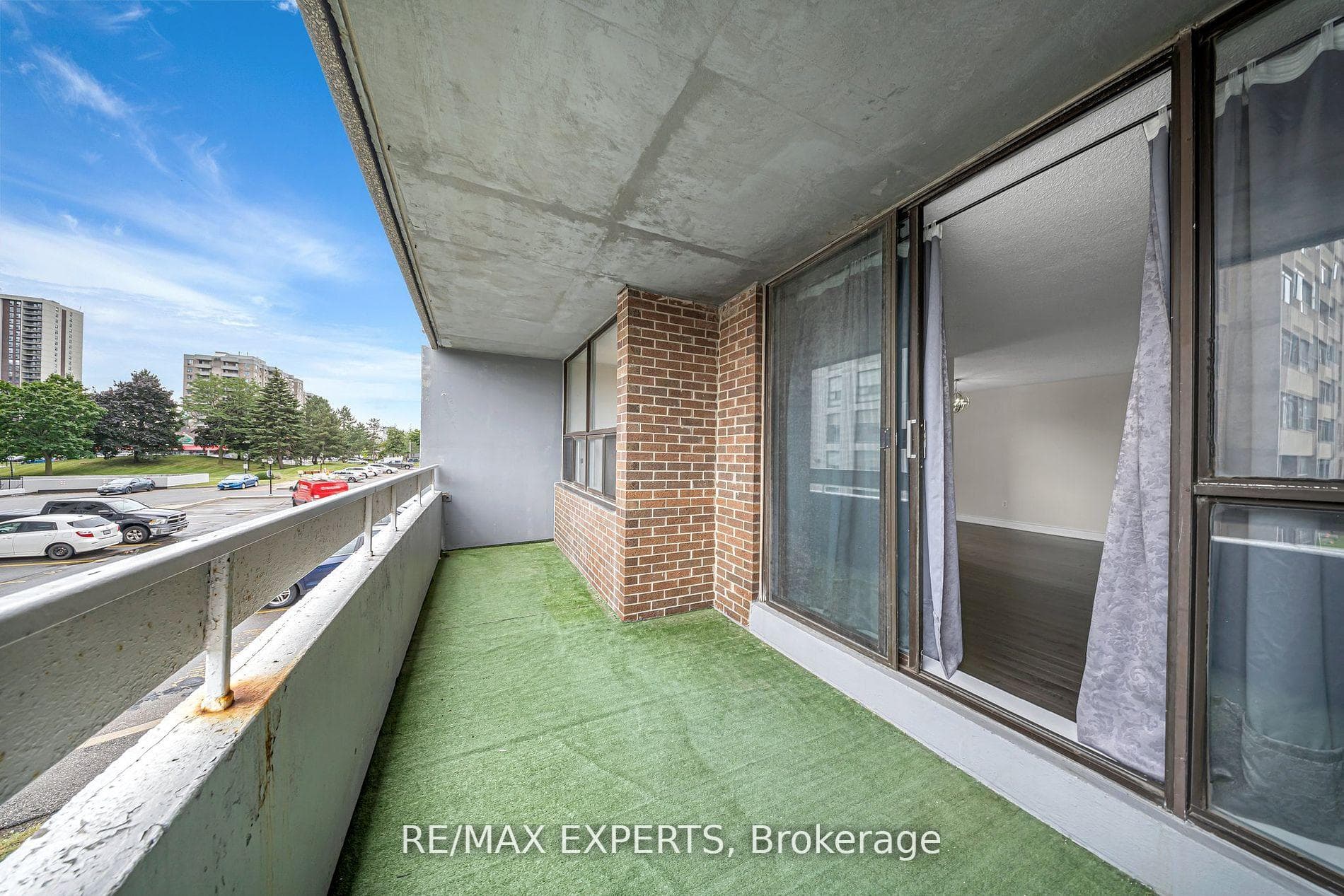 25 Kensington Road Unit 211 photo 9