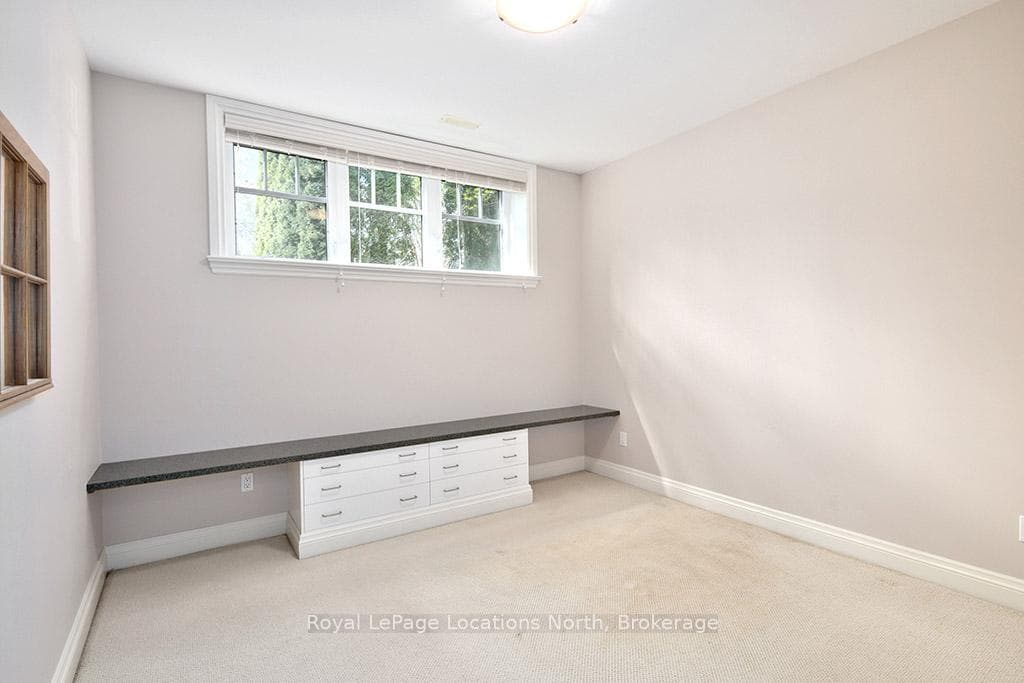 138 Russell Street photo 21