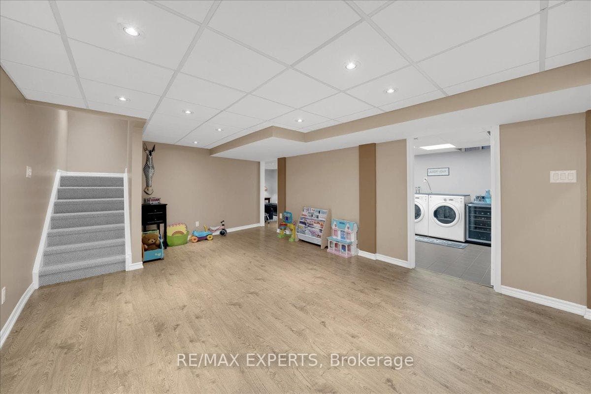 3 Thornbury Road photo 47
