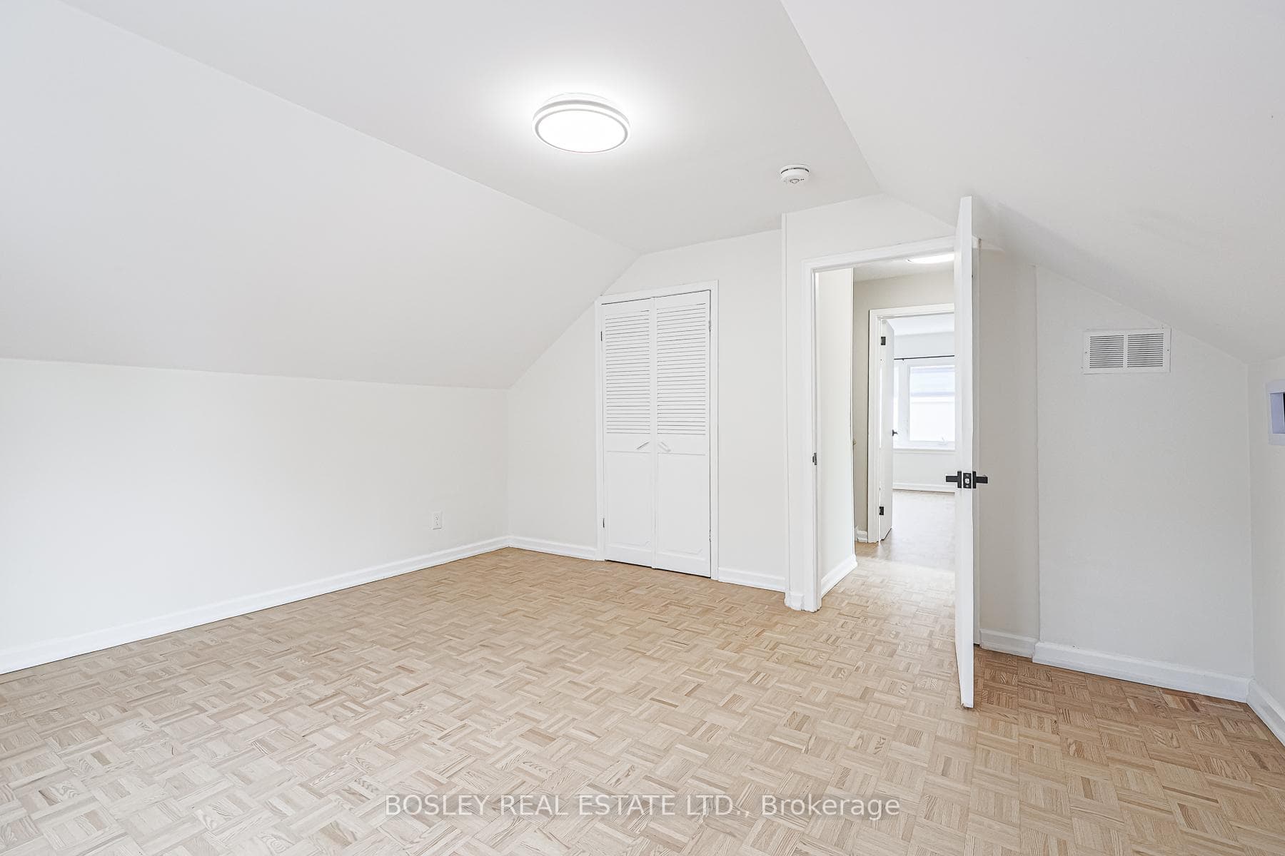 639 Glengrove Avenue photo 19
