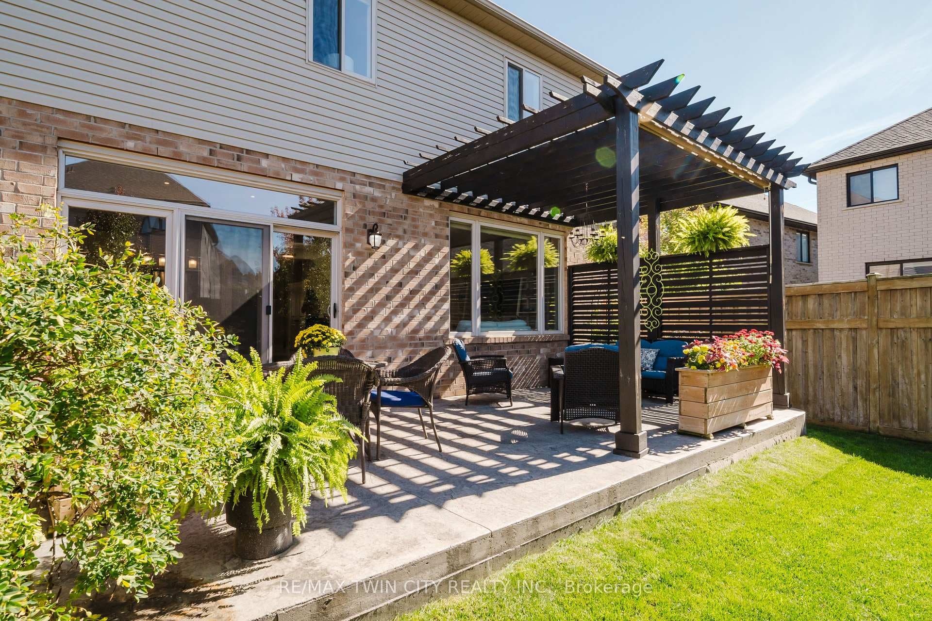597 Sundew Drive photo 43