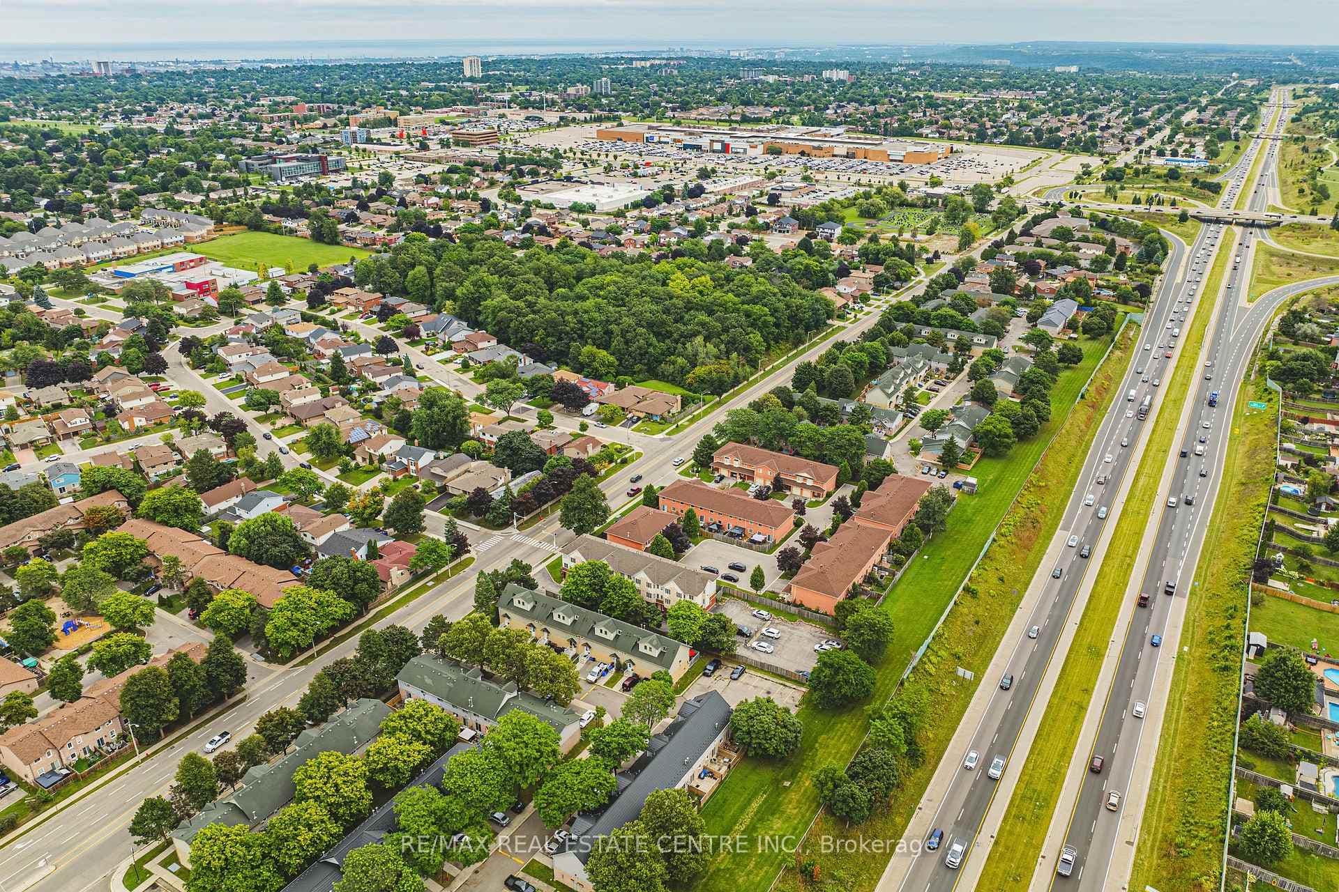 266 LIMERIDGE Road Unit 3 photo 31