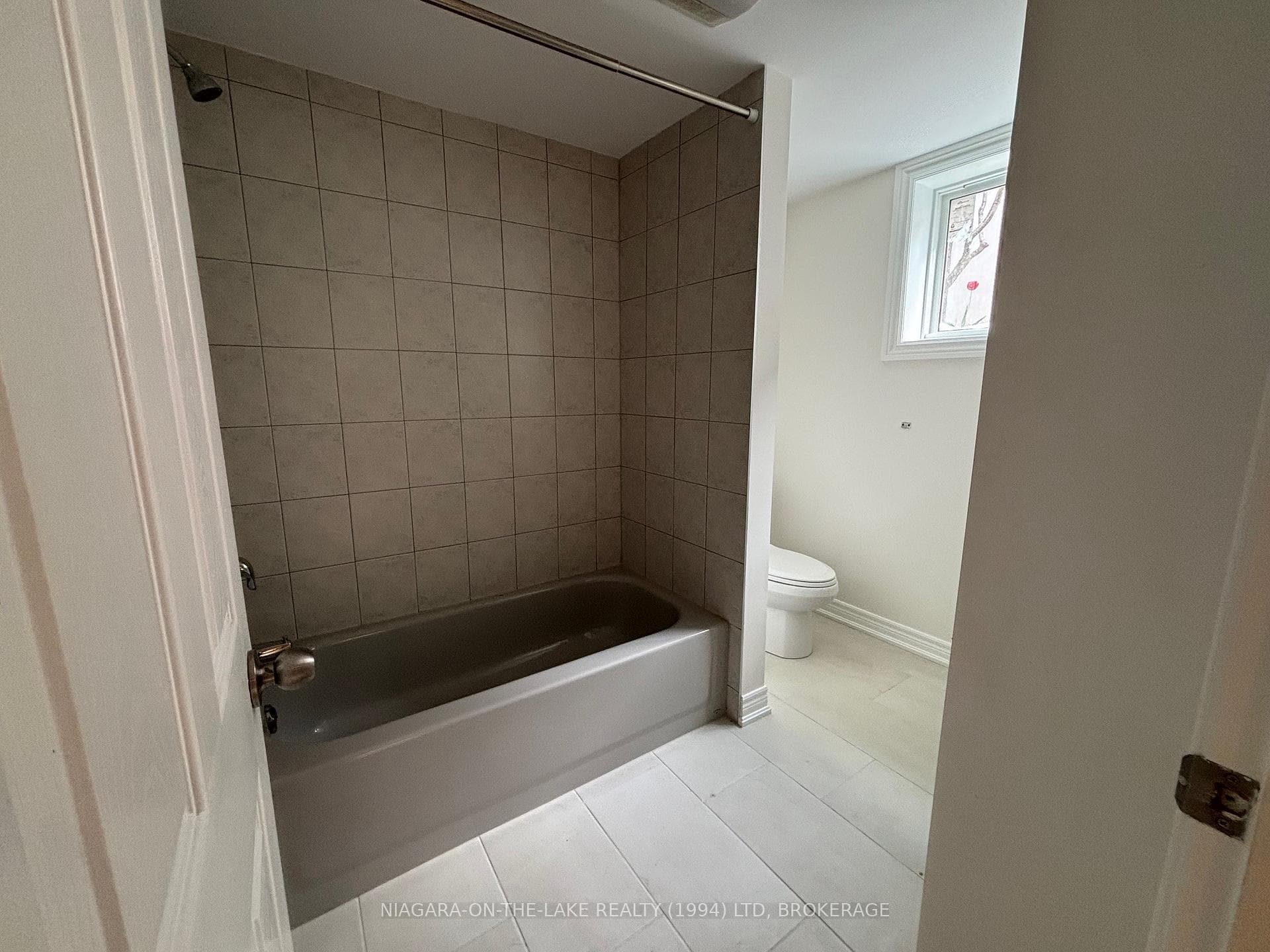 588 King Street Unit B photo 7