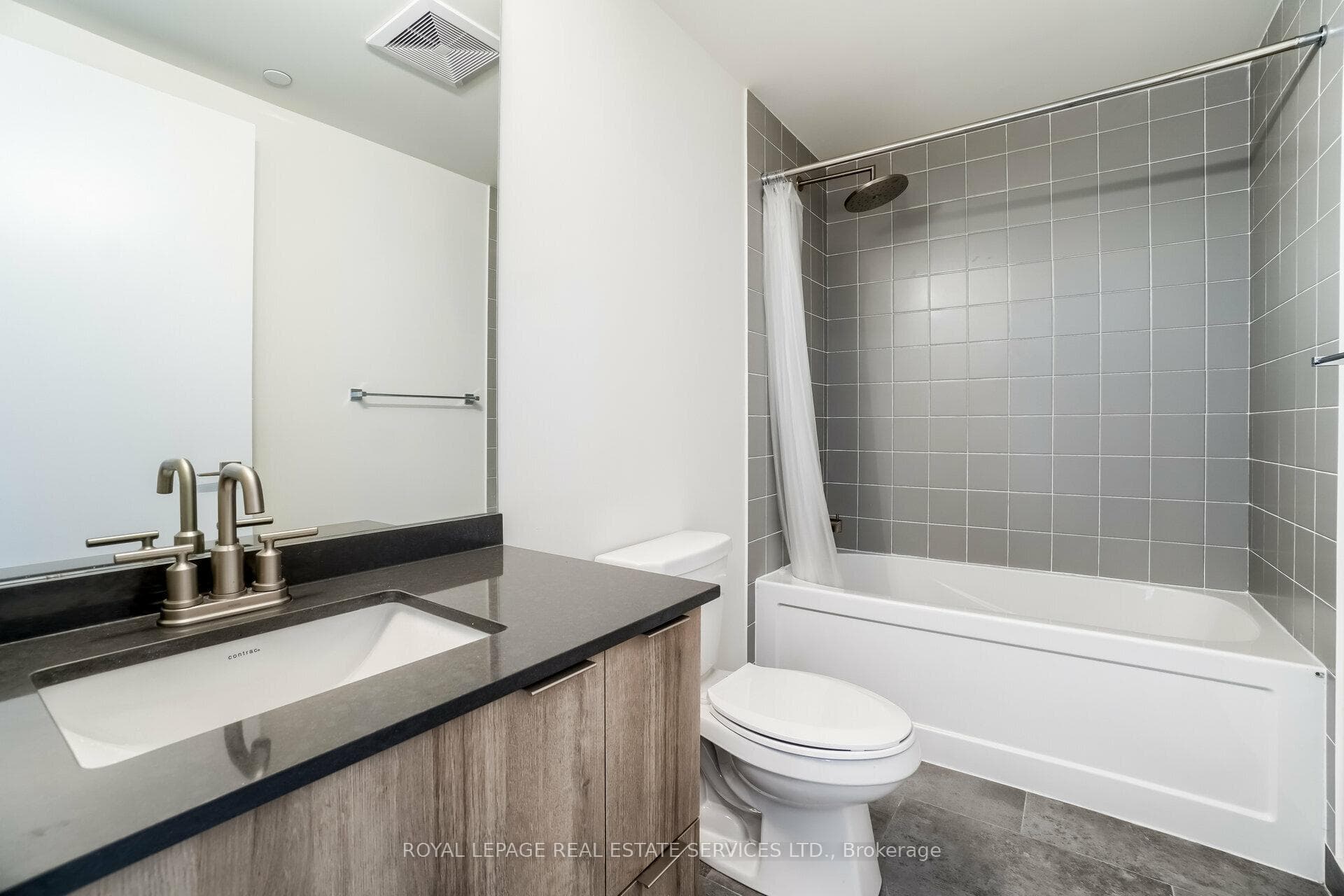 430 Roncesvalles Avenue Unit 504 photo 9