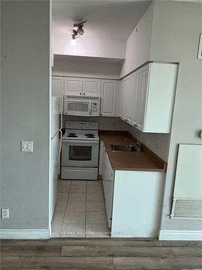 18 Yonge Street Unit 1610 photo 5