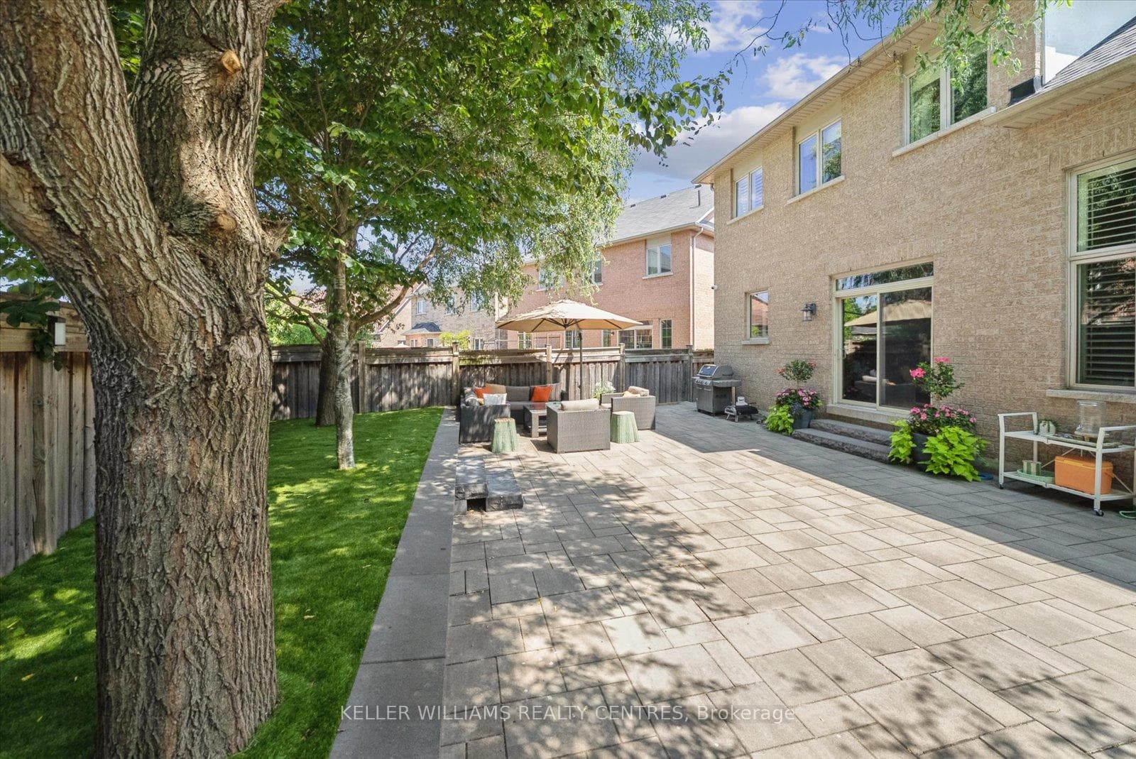 72 Pointon Street photo 40