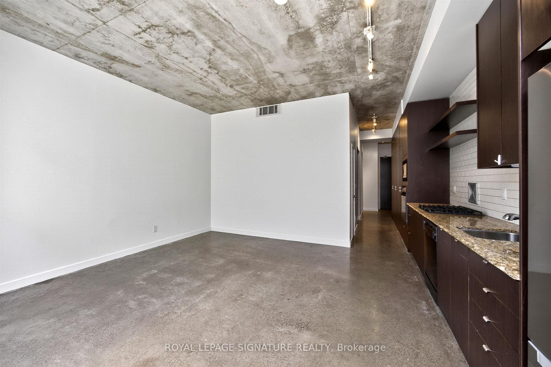 23 Brant Street Unit 213 photo 10