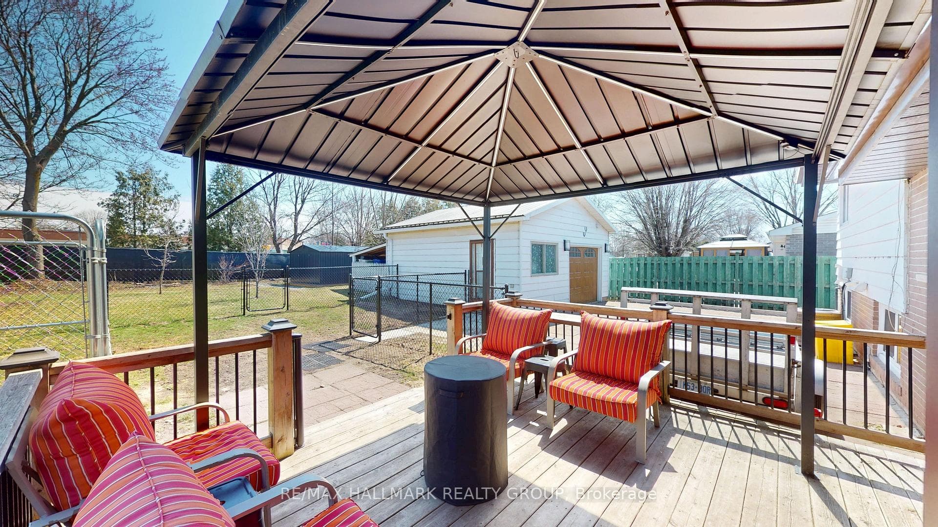 677 Laurier Boulevard photo 44