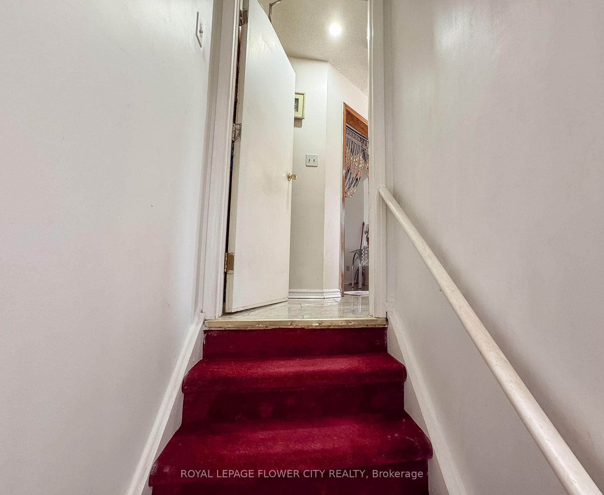 19 Fallen Oak Court photo 32