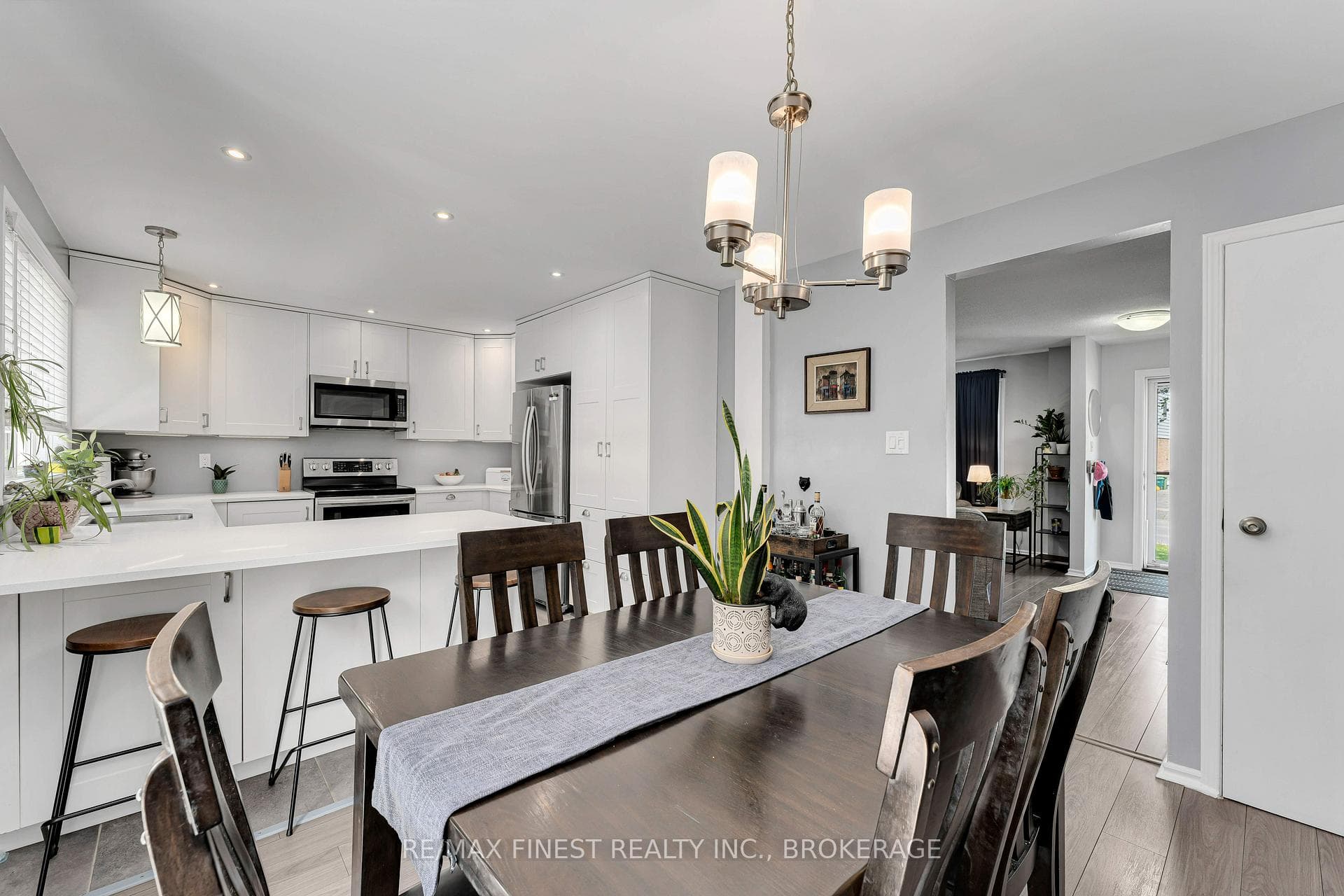 801 Grouse Crescent photo 10