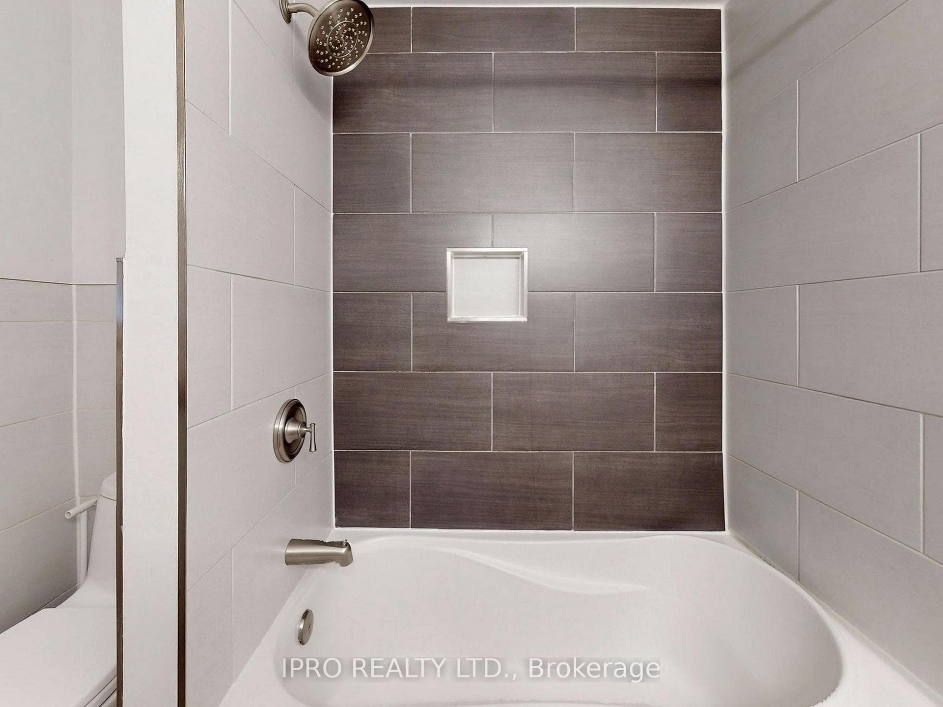 34 Paperbirch Drive photo 10
