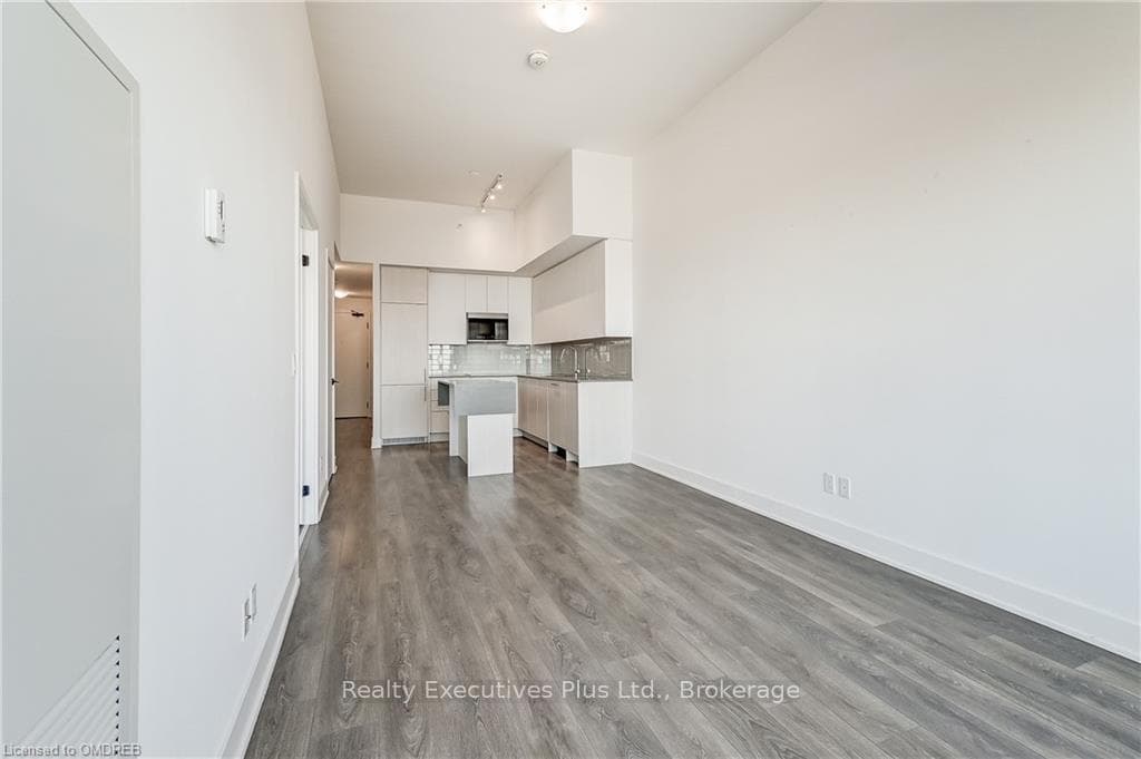 2481 TAUNTON ROAD Road Unit 405 photo 11