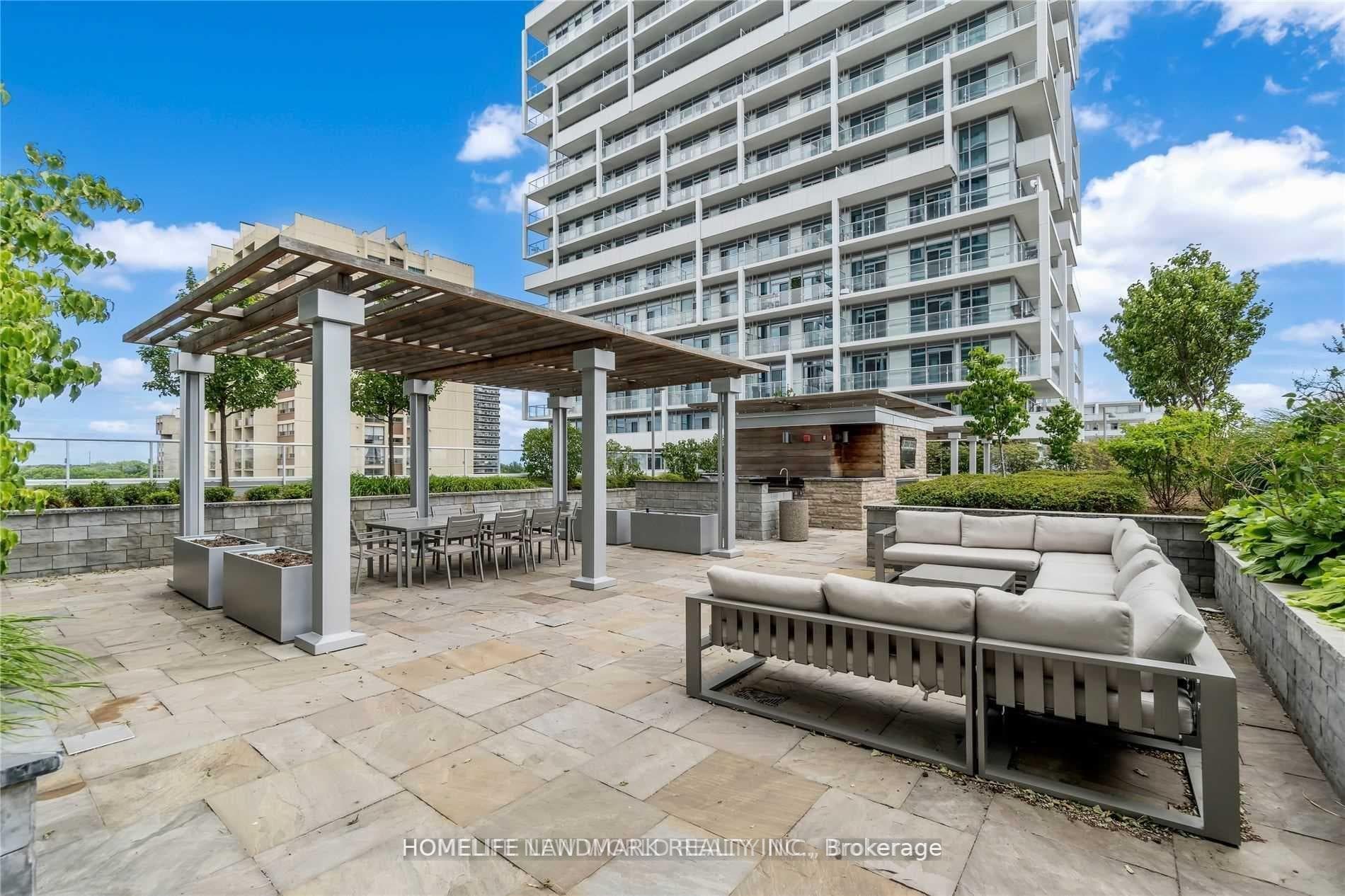 65 Speers Road Unit 1408 photo 3