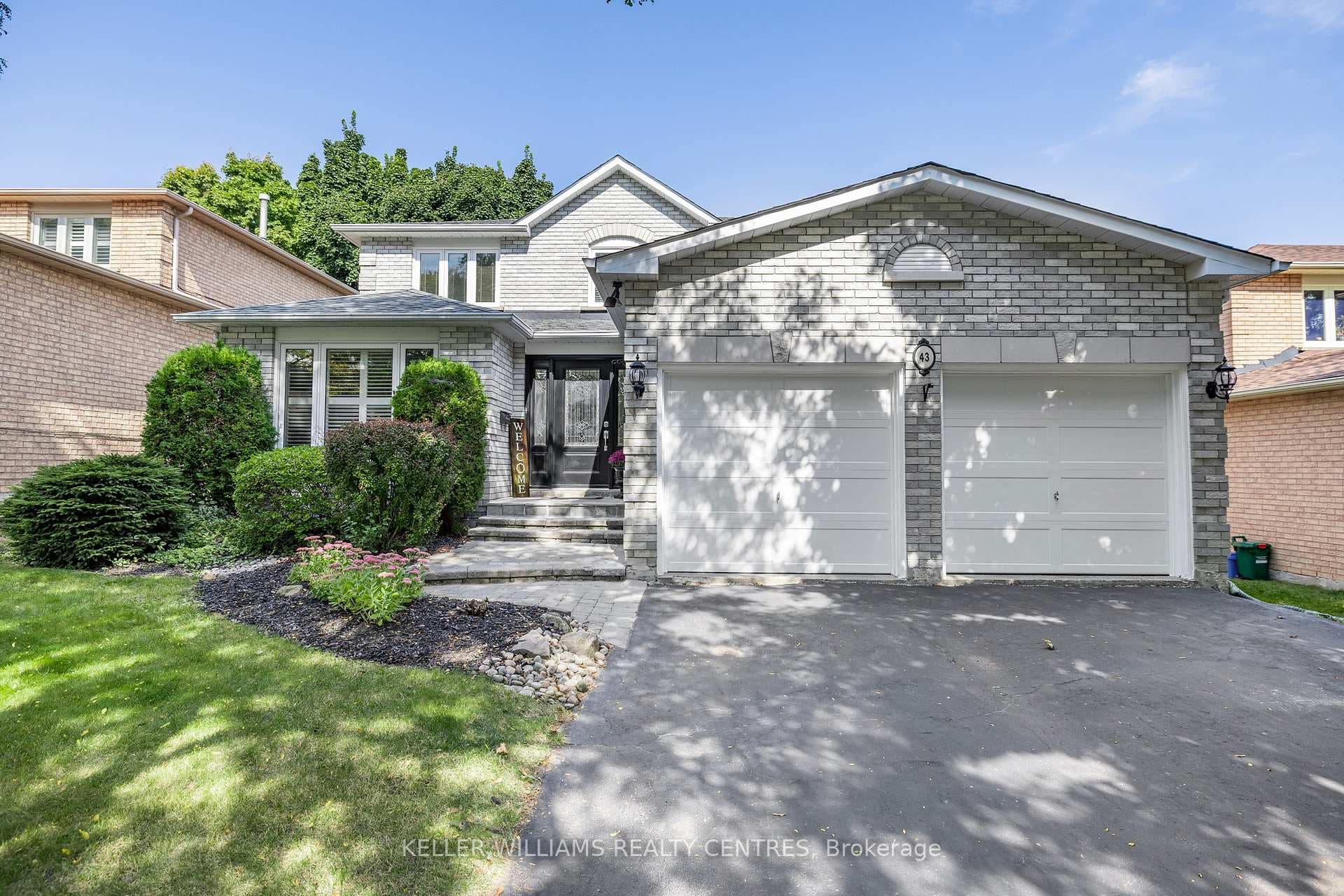 43 Lensmith Drive photo 1