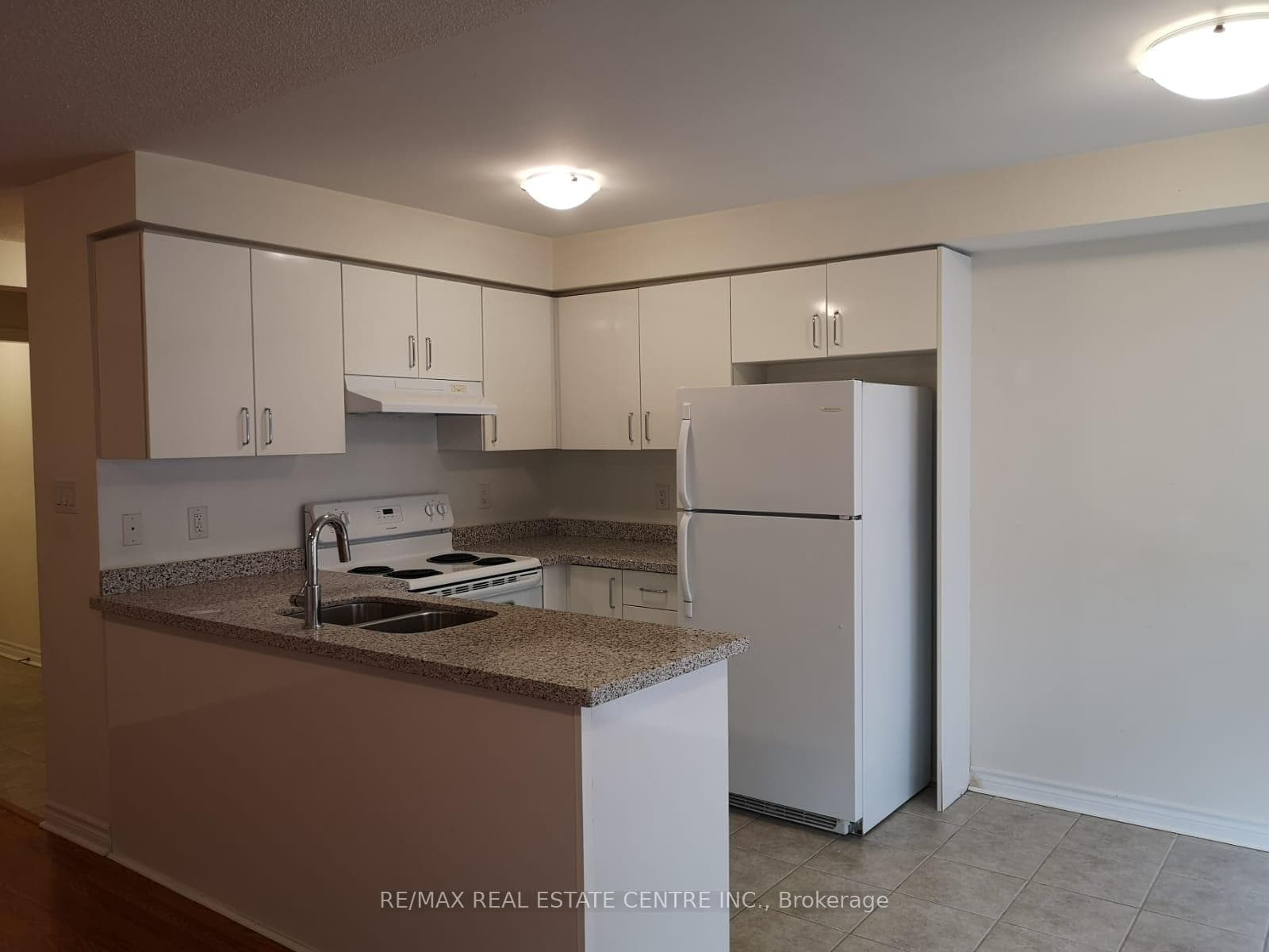 600 Shoreline Drive Unit 1 photo 2